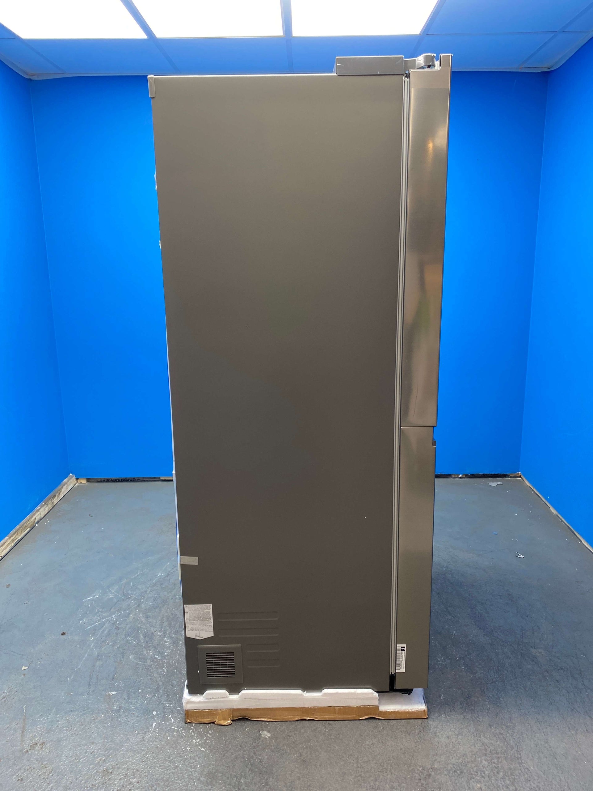 LG GSXE81PYBD American Style Fridge Freezer with InstaView™