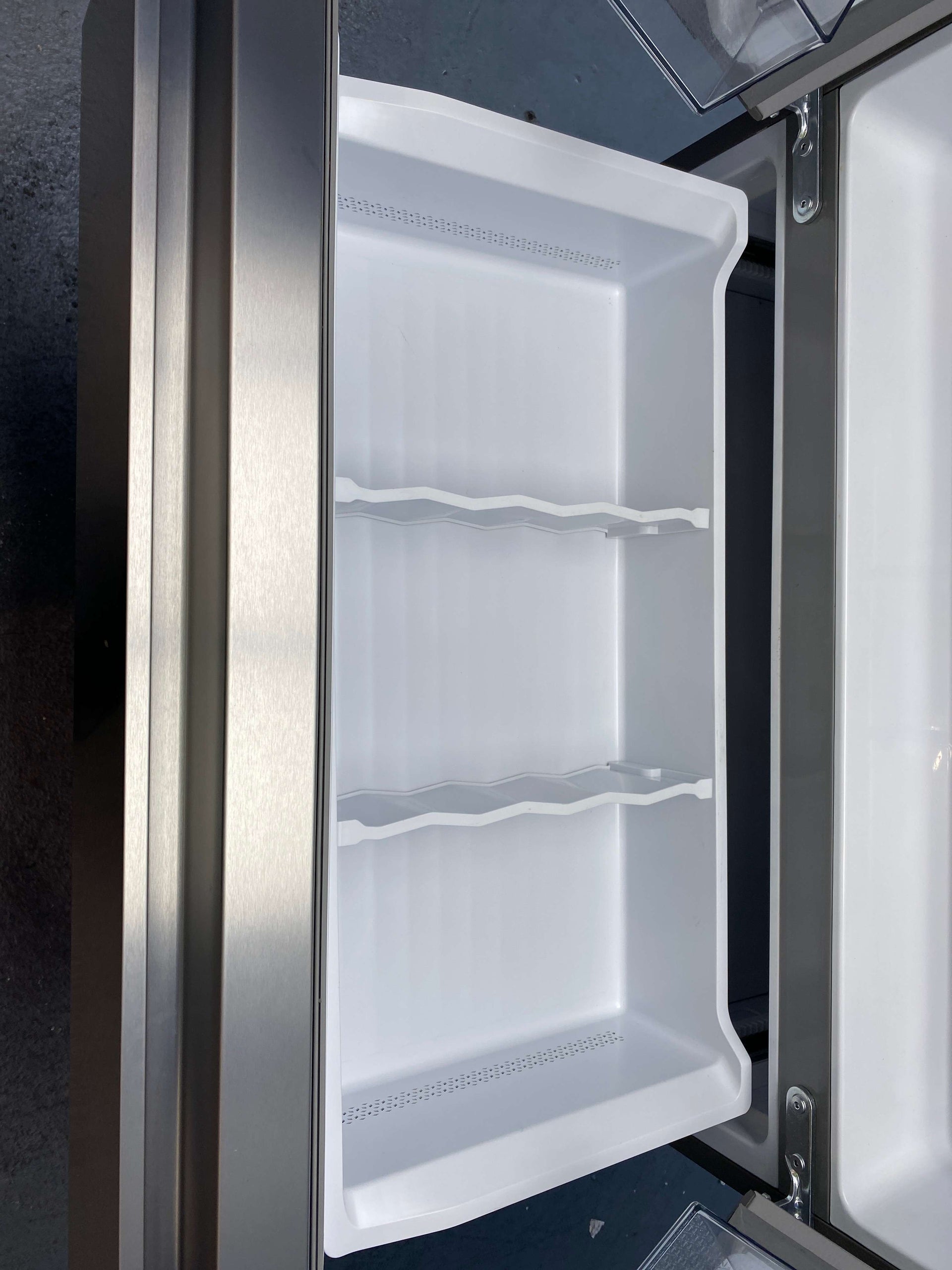 Hisense RF749N4SWSE 579L No Frost French Door Fridge Freezer