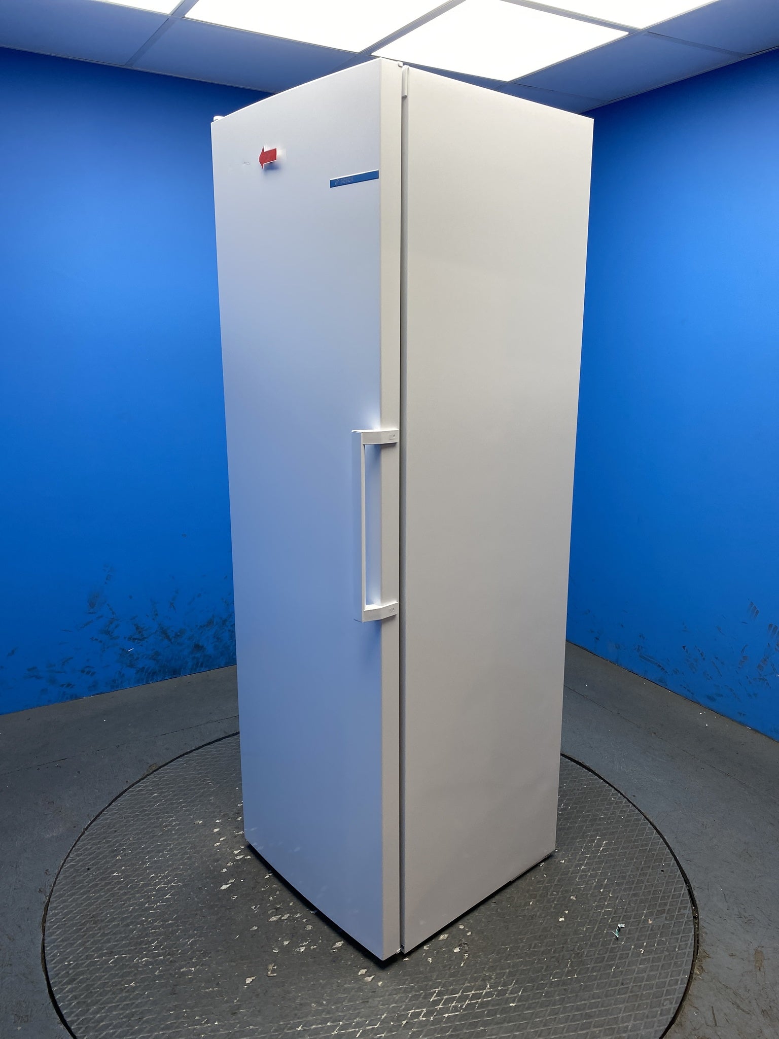 Bosch KSV36VWEPG Series 4 346L Tall Larder Fridge