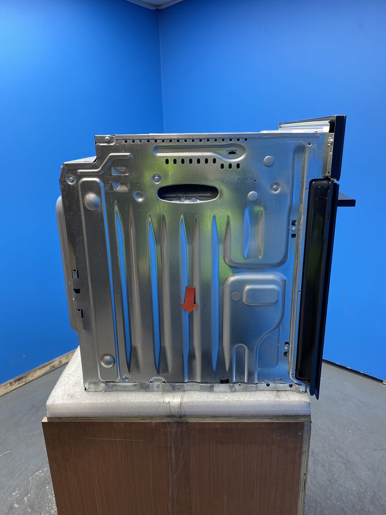 AEG PO9000ST 9000 Series 70 Litre Built-In SteamPro Oven