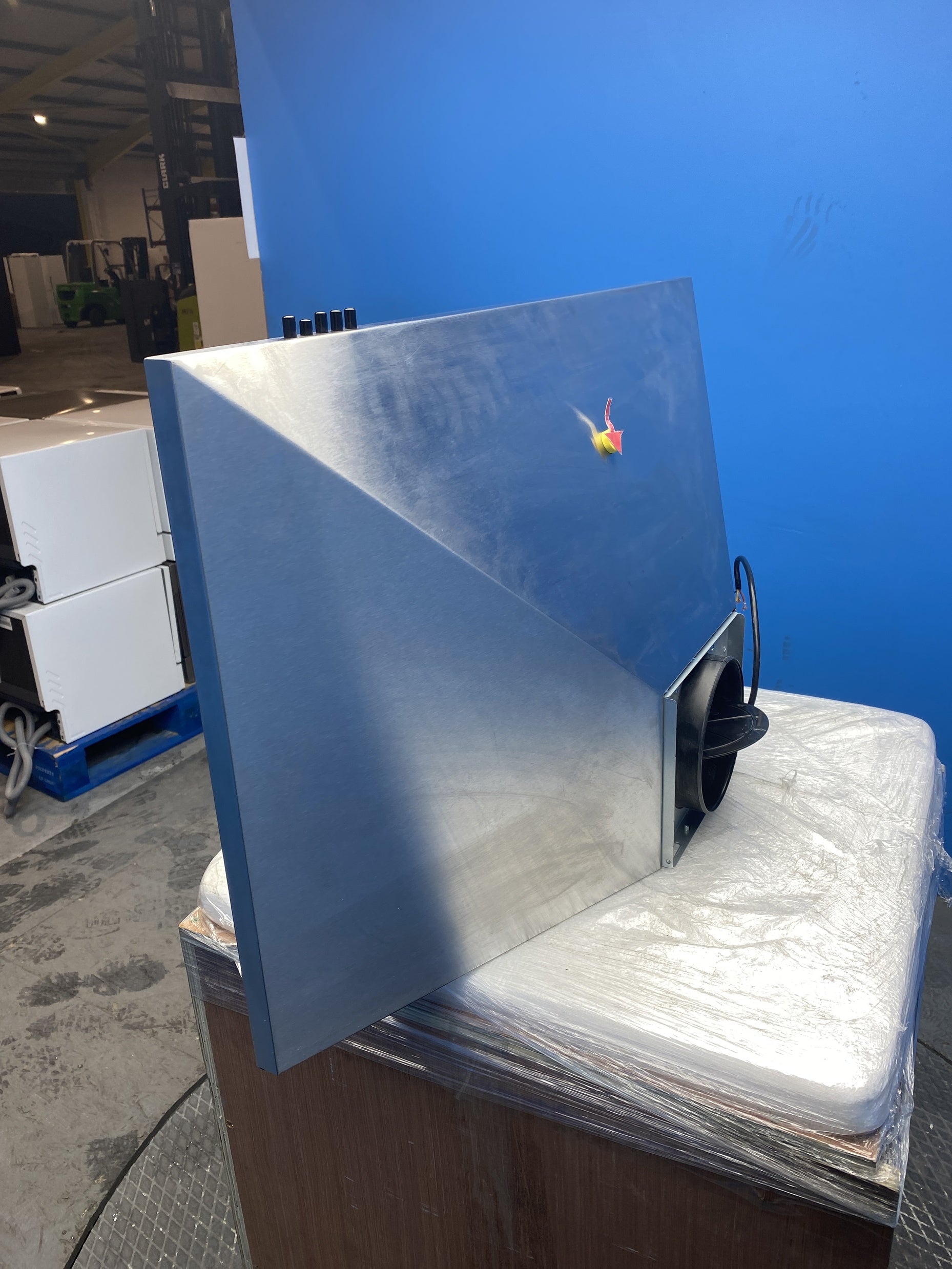 #GRC-147-470 - Candy CCE90NX/1 90cm Wall Mounted Stainless Steel Chimney Hood