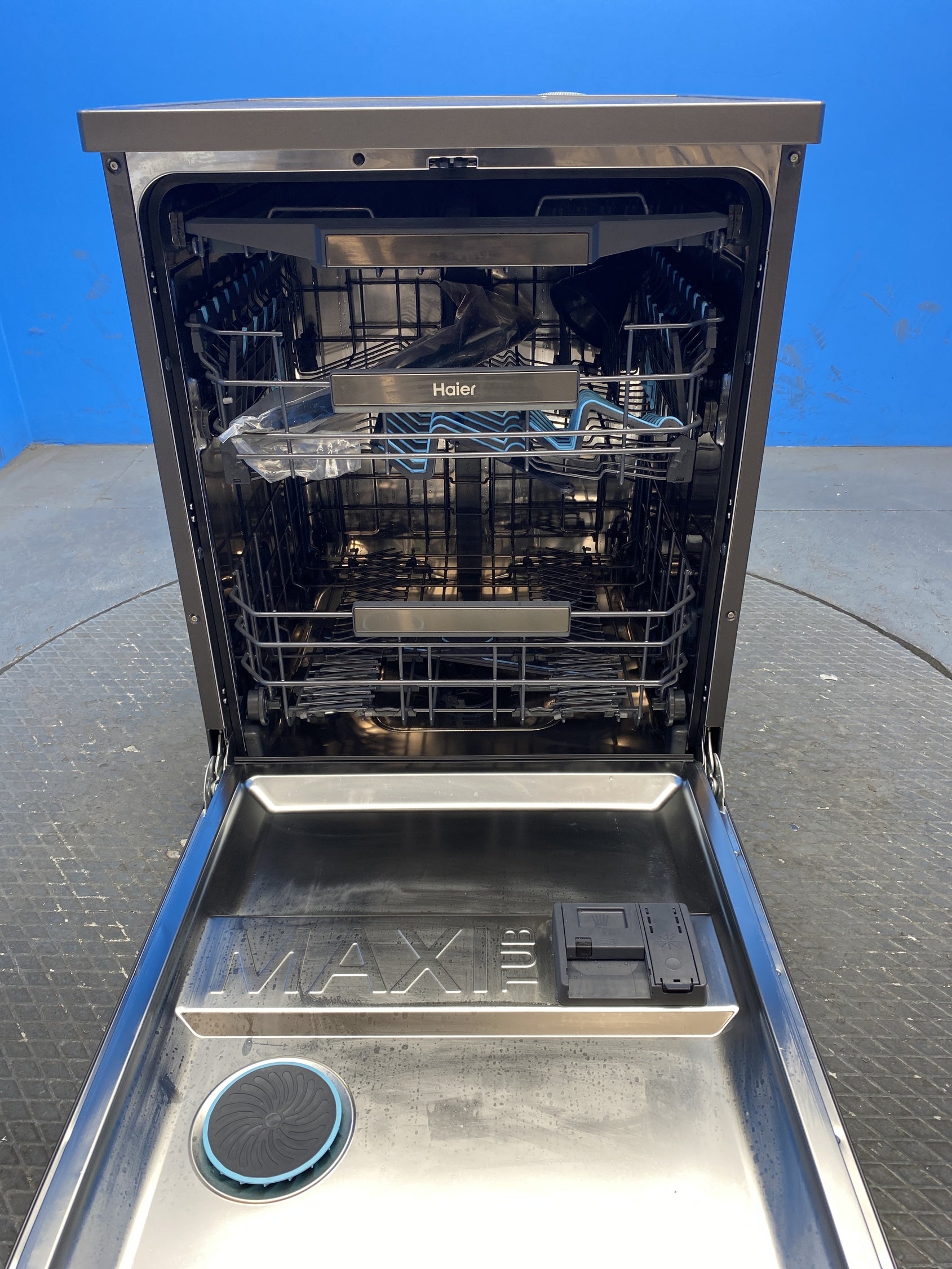 Haier I-Pro Shine 5 XF 6B0M3PDA 16 Place Setting Dishwasher