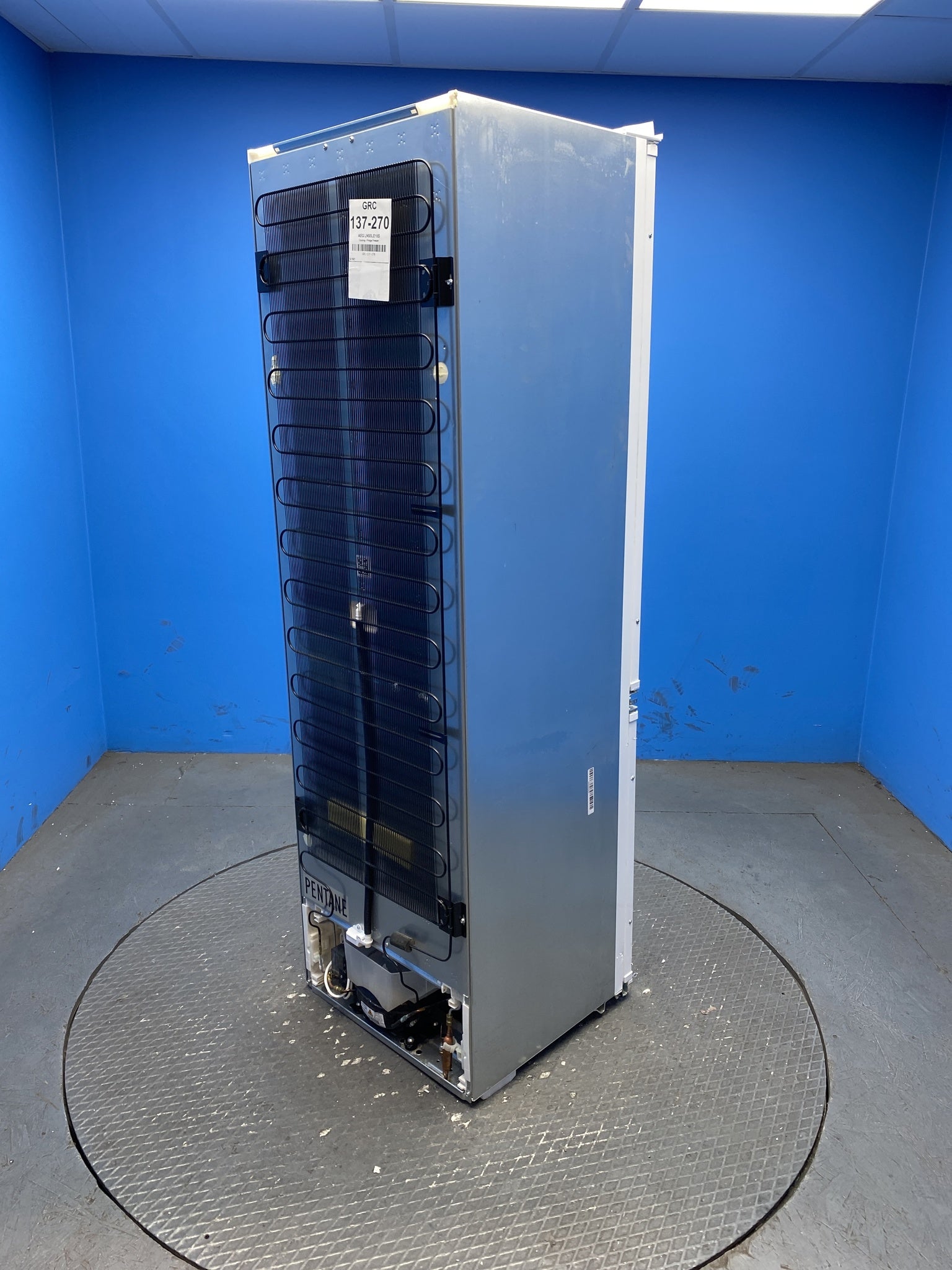 AEG LNS5LE18S 70/30 Integrated Low Frost Fridge Freezer