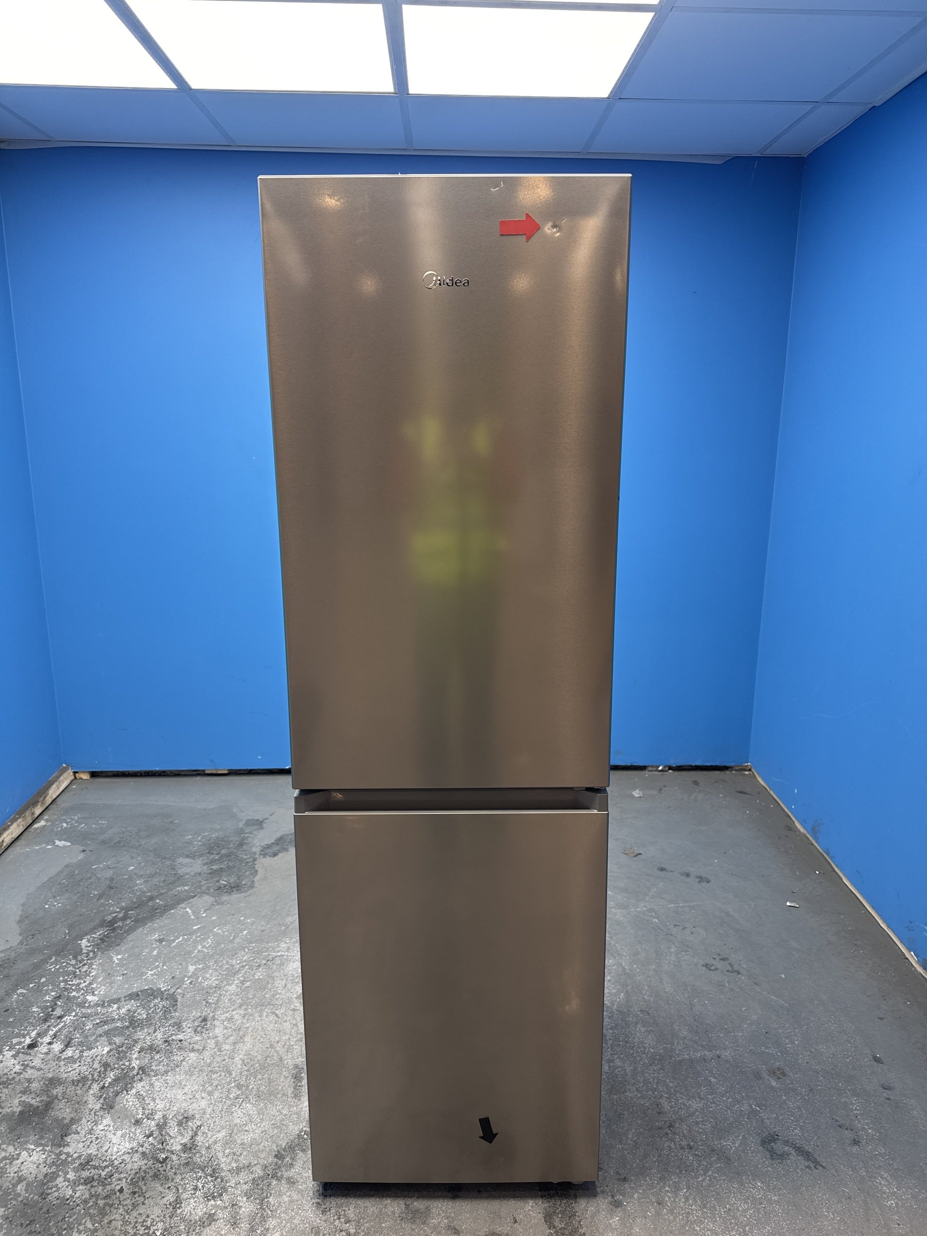 MDRB379FGD02 Frost Free Fridge Freezer