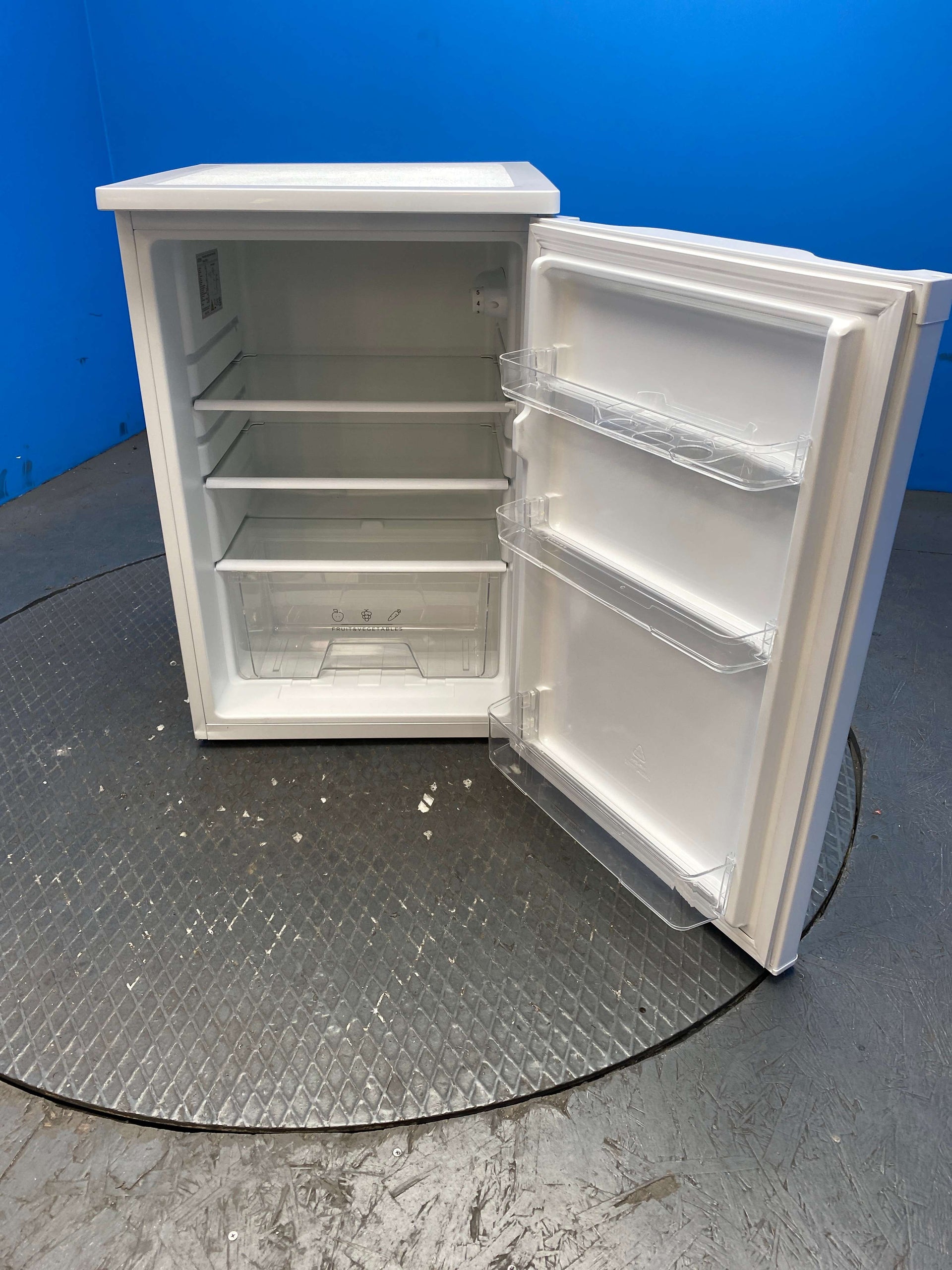 Statesman L255W 113 Litre 55cm Under Counter Fridge