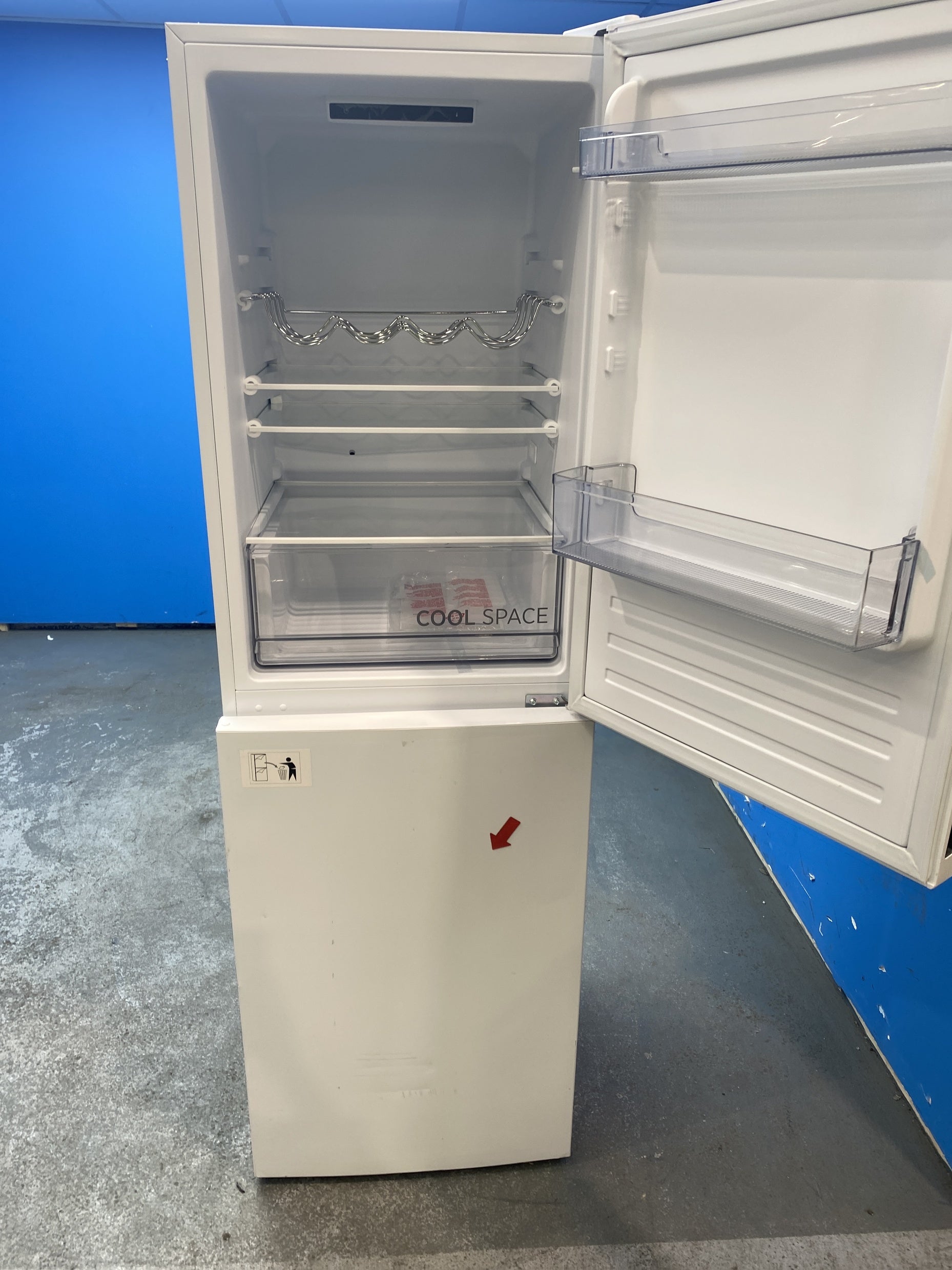 #GRC-156-218 - Hoover HVCT3L517EWKR H-FRIDGE 300 Low Frost Fridge Freezer