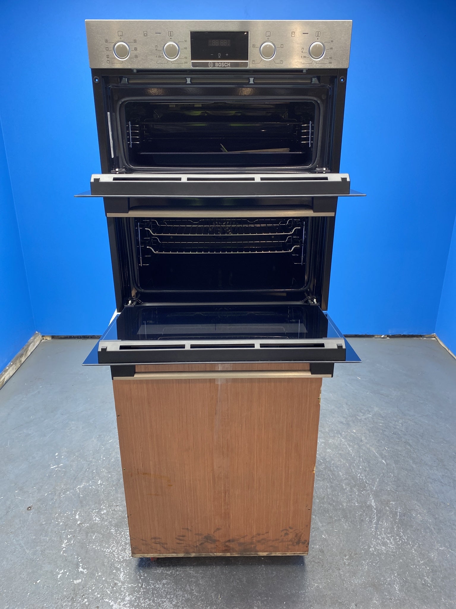 Bosch Series 4 NBS533BS0B Built-Under Electric Double Oven