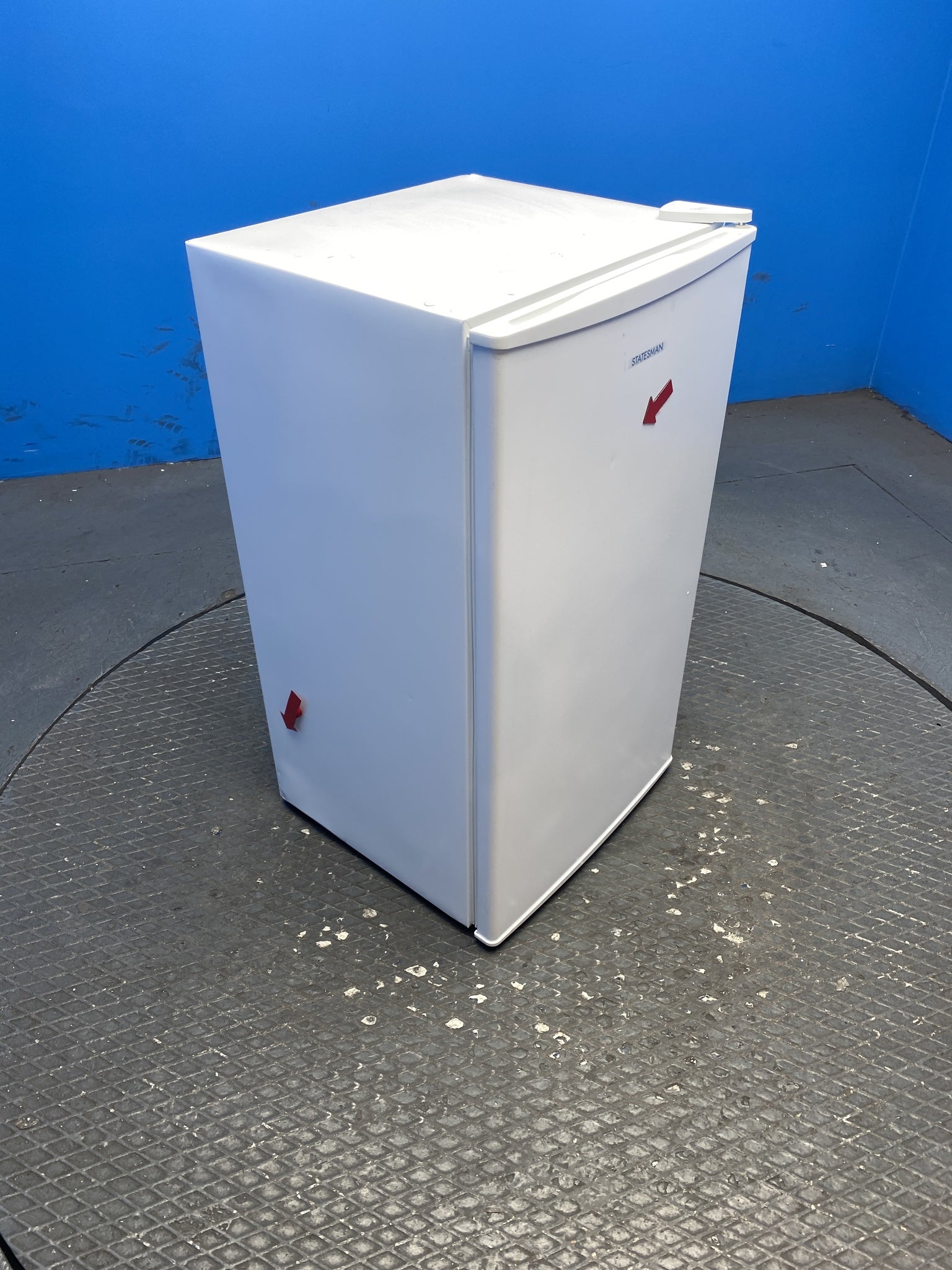 Statesman UC47LFW 93 Litres Under Counter Fridge