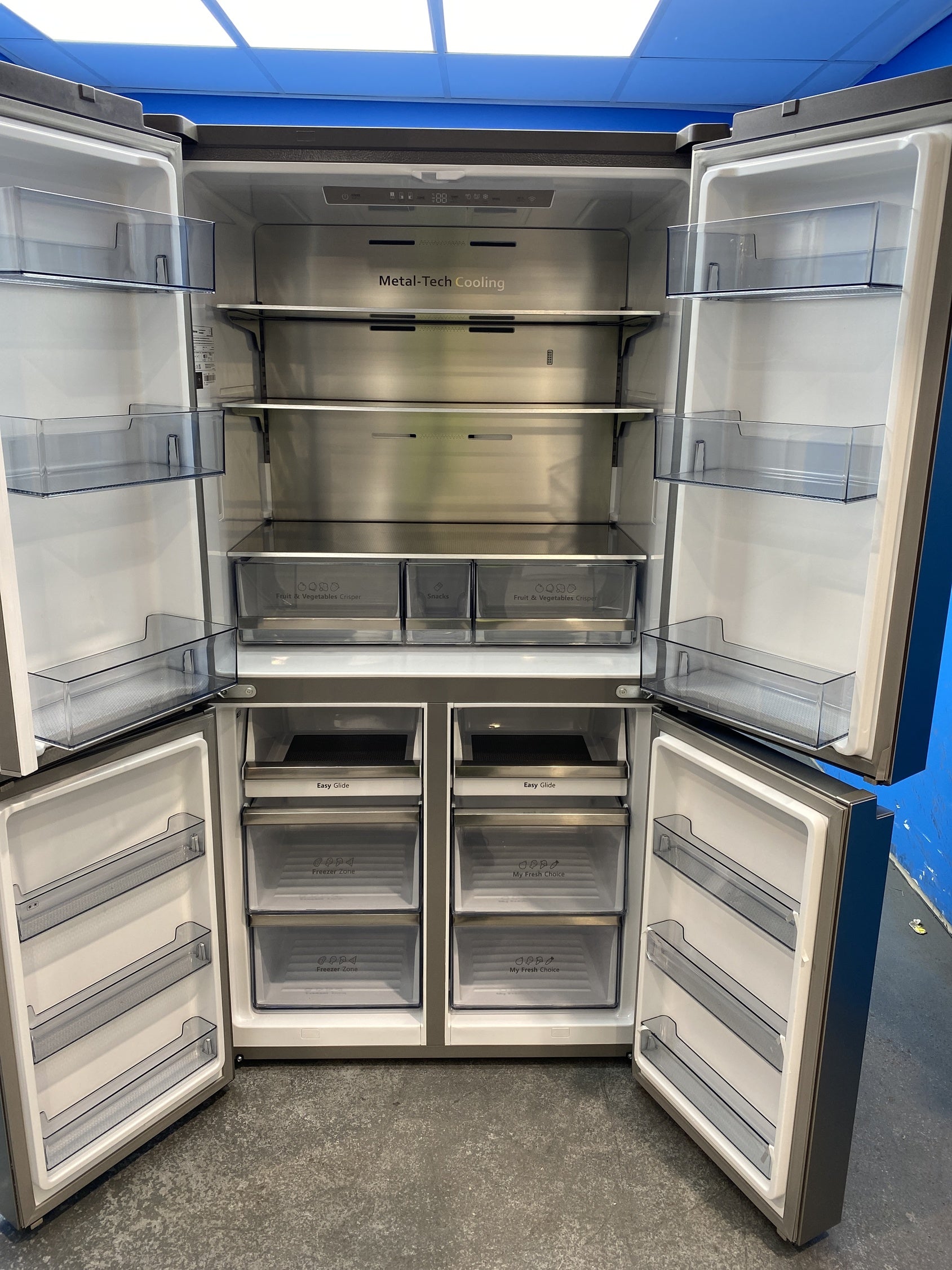 #GRC-157-634 - Hisense PureFlat RQ758N4SASE 609L American Style Fridge Freezer