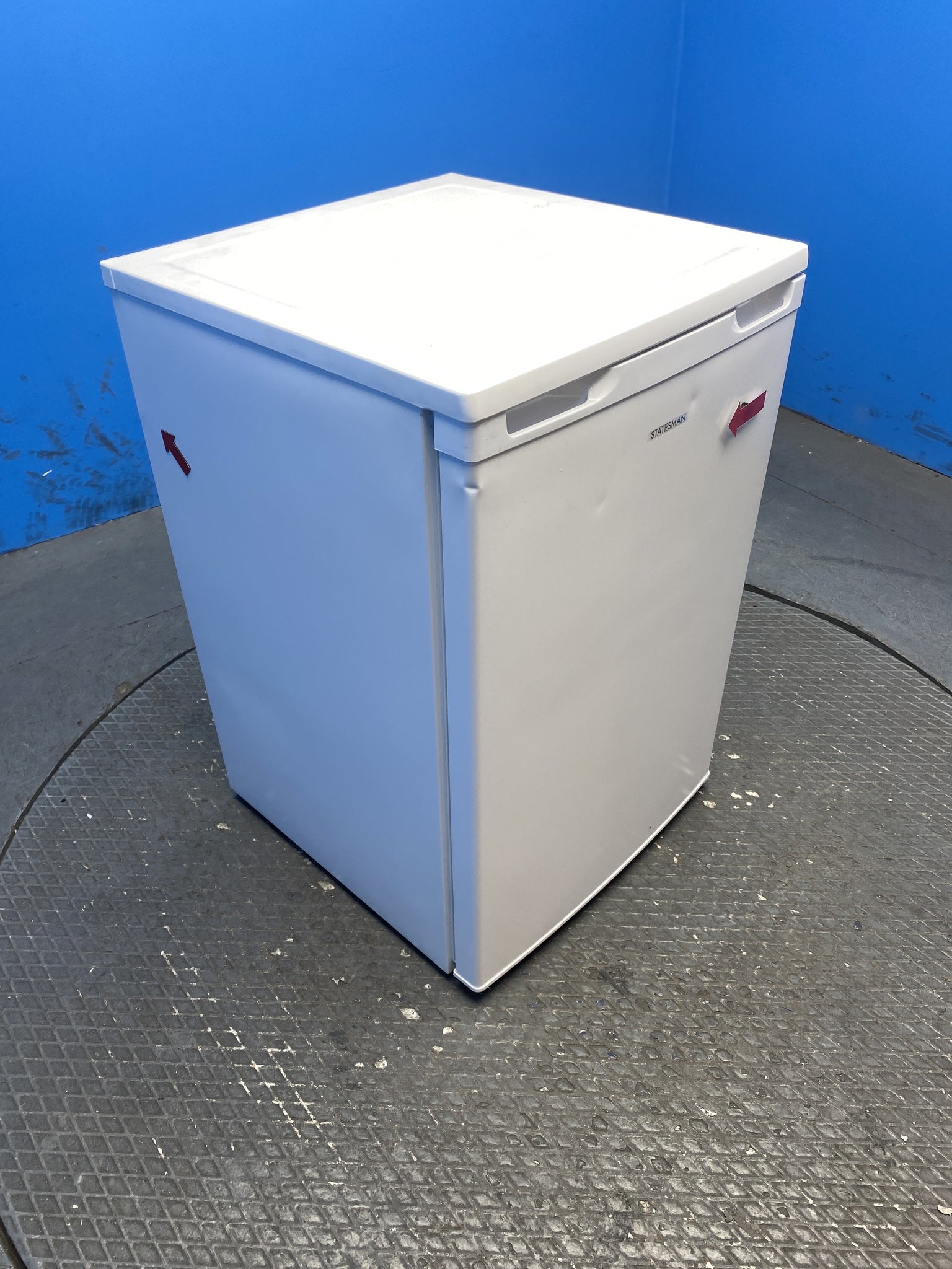 Statesman L255W 113 Litre 55cm Under Counter Fridge