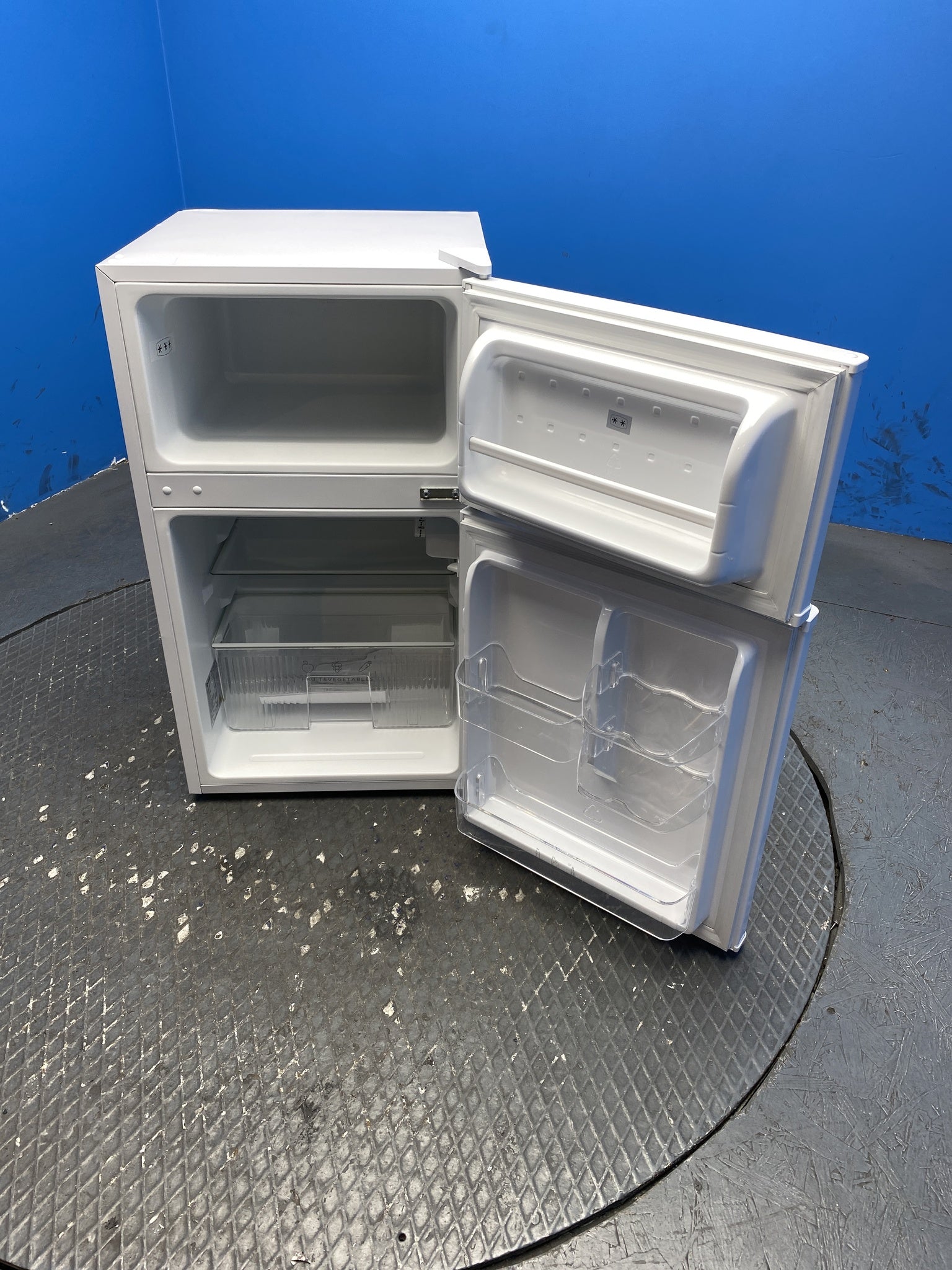 Igenix IG347FF 96 Litre Undercounter Fridge Freezer