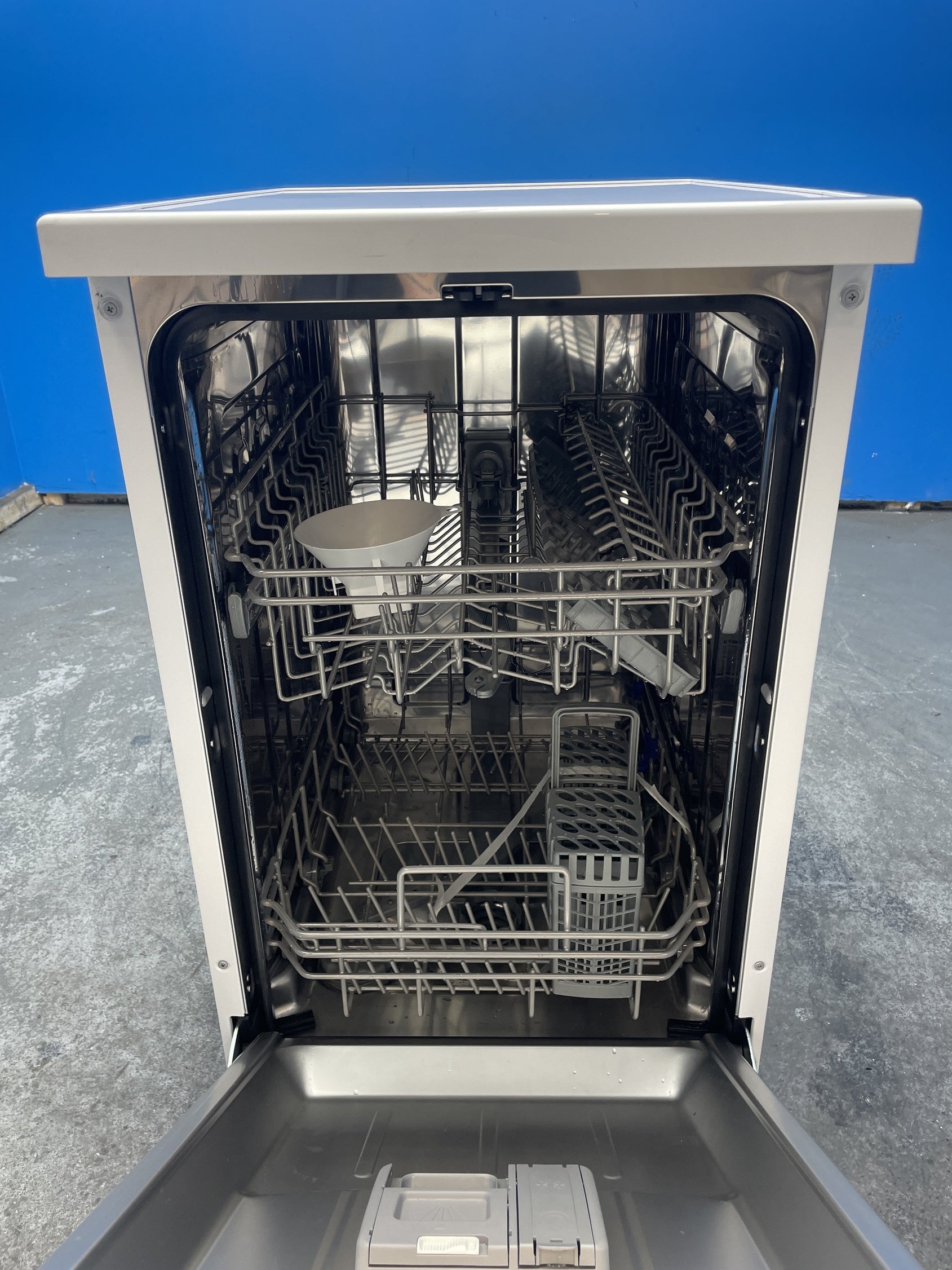 #GRC-162-430 - Comfee CDWEF1034BW 45cm Slimline 10 Place Dishwasher