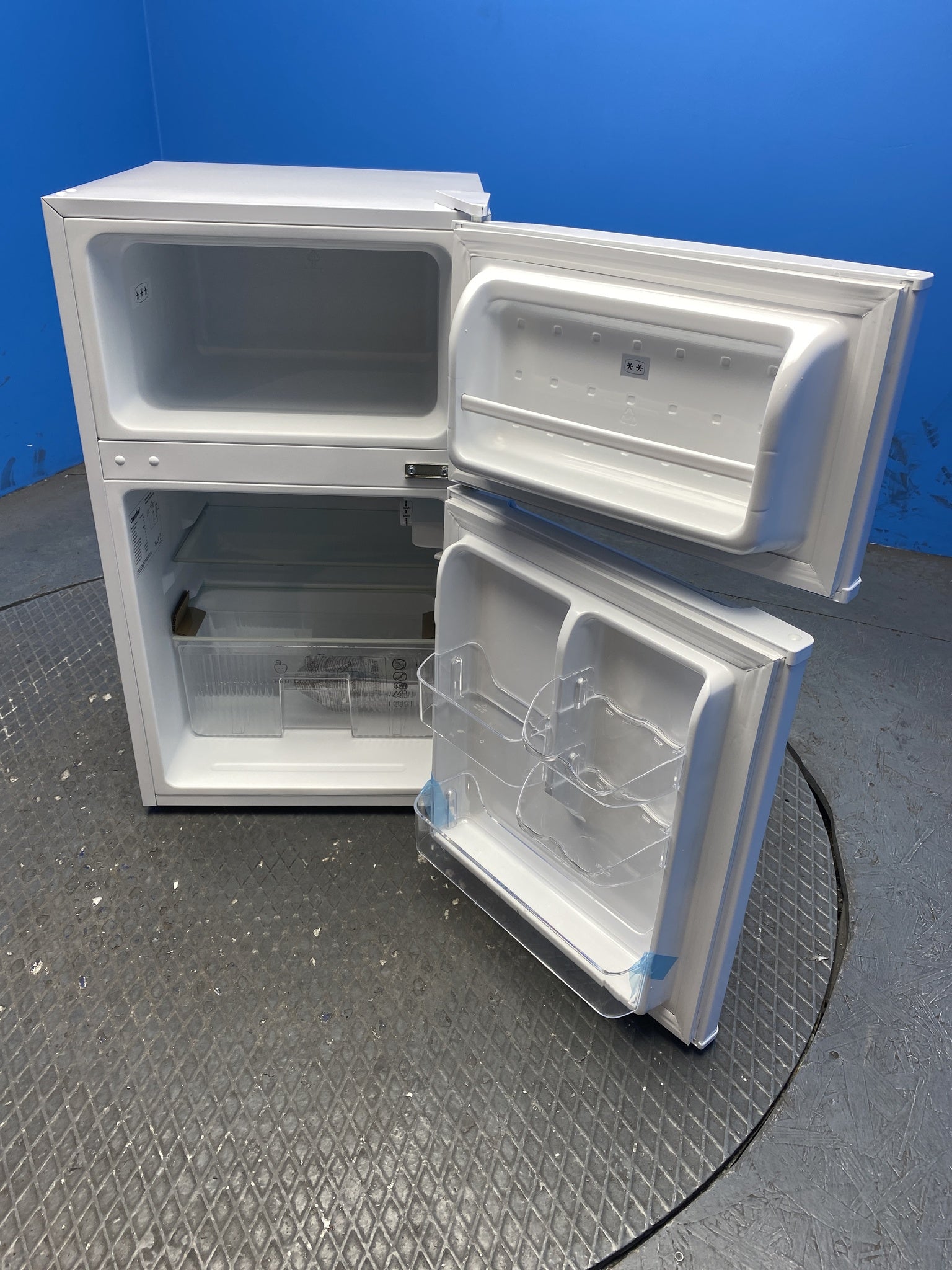 COMFEE’ RCT87WH2(E) 87L Under Counter Fridge Freezer