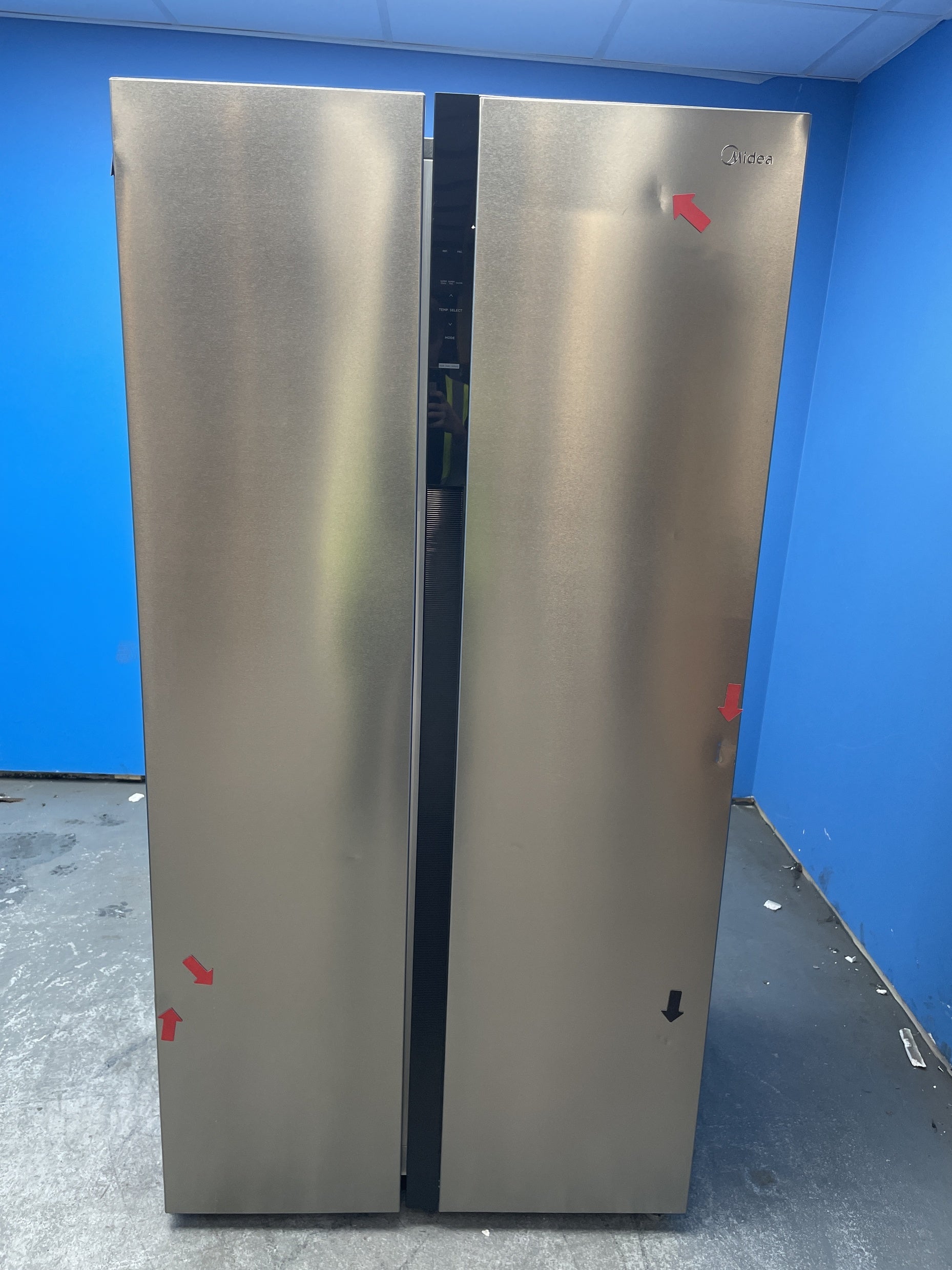 #GRC-158-797 - Midea MDRS710FGE02 548L Frost Free American Style Fridge Freezer