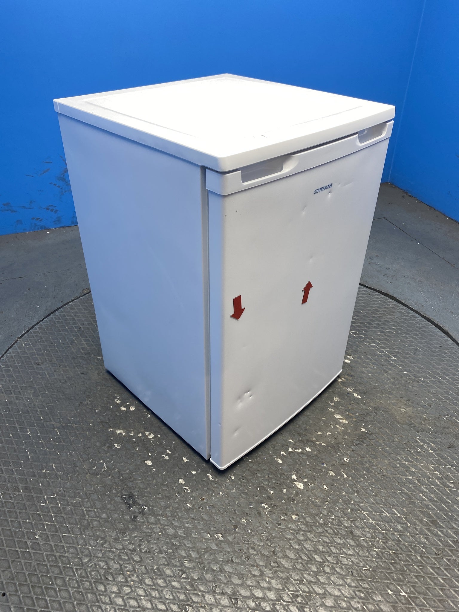 Statesman L255W 113 Litre 55cm Under Counter Fridge