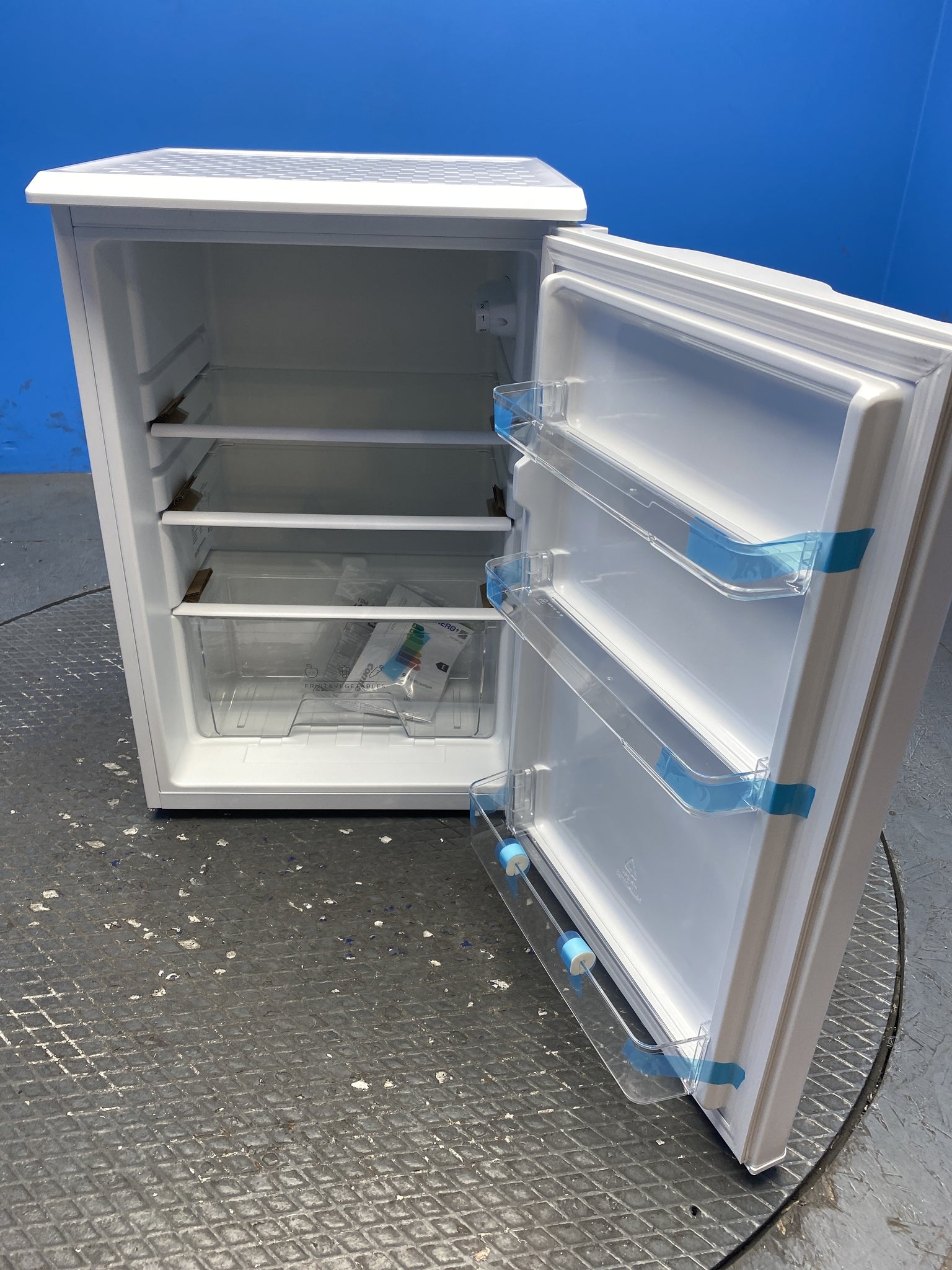 COMFEE' RCD133WH2(E) 131L Under-Counter Larder Fridge