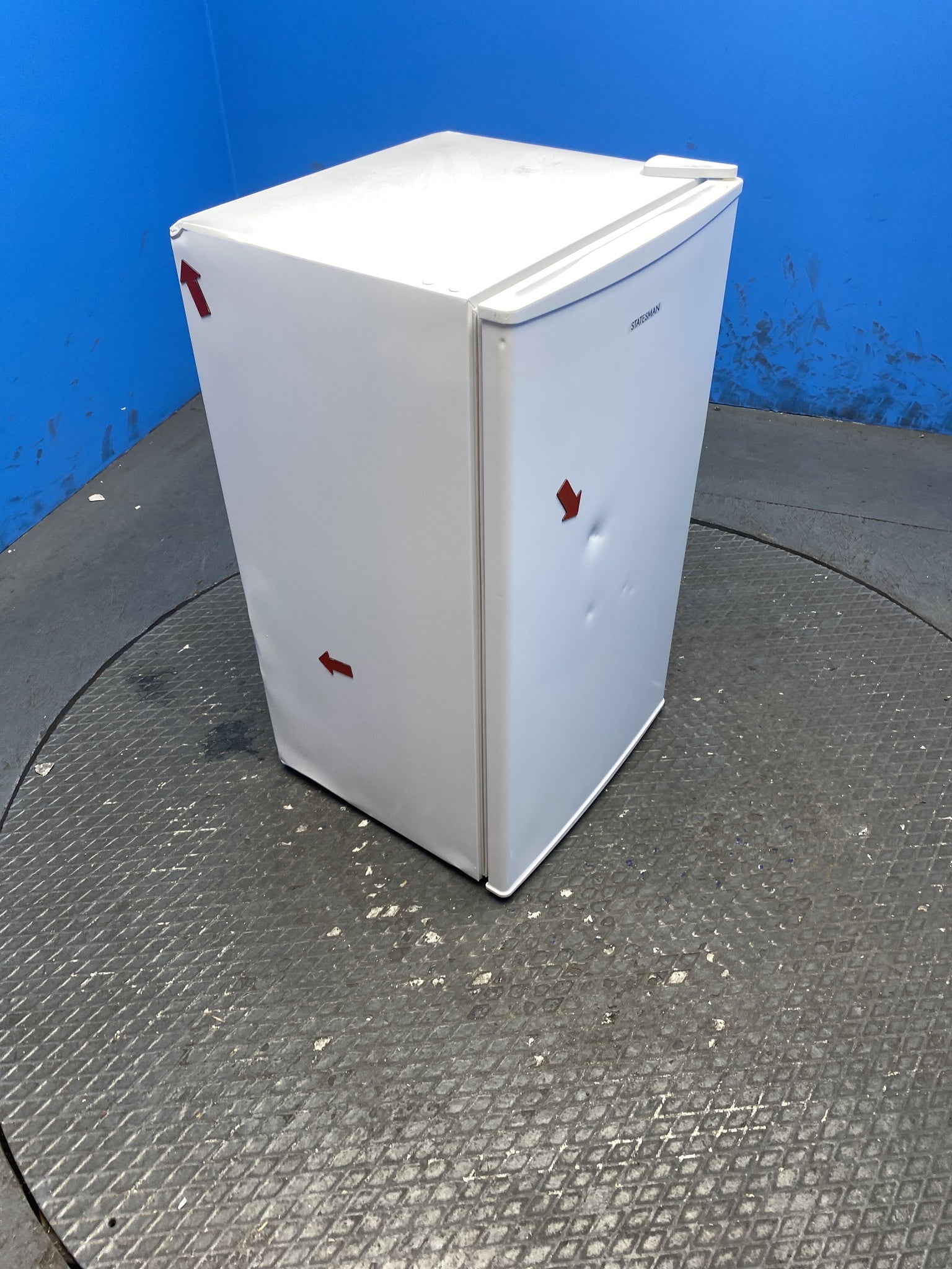 Statesman UC47LFW 93 Litres Under Counter Fridge