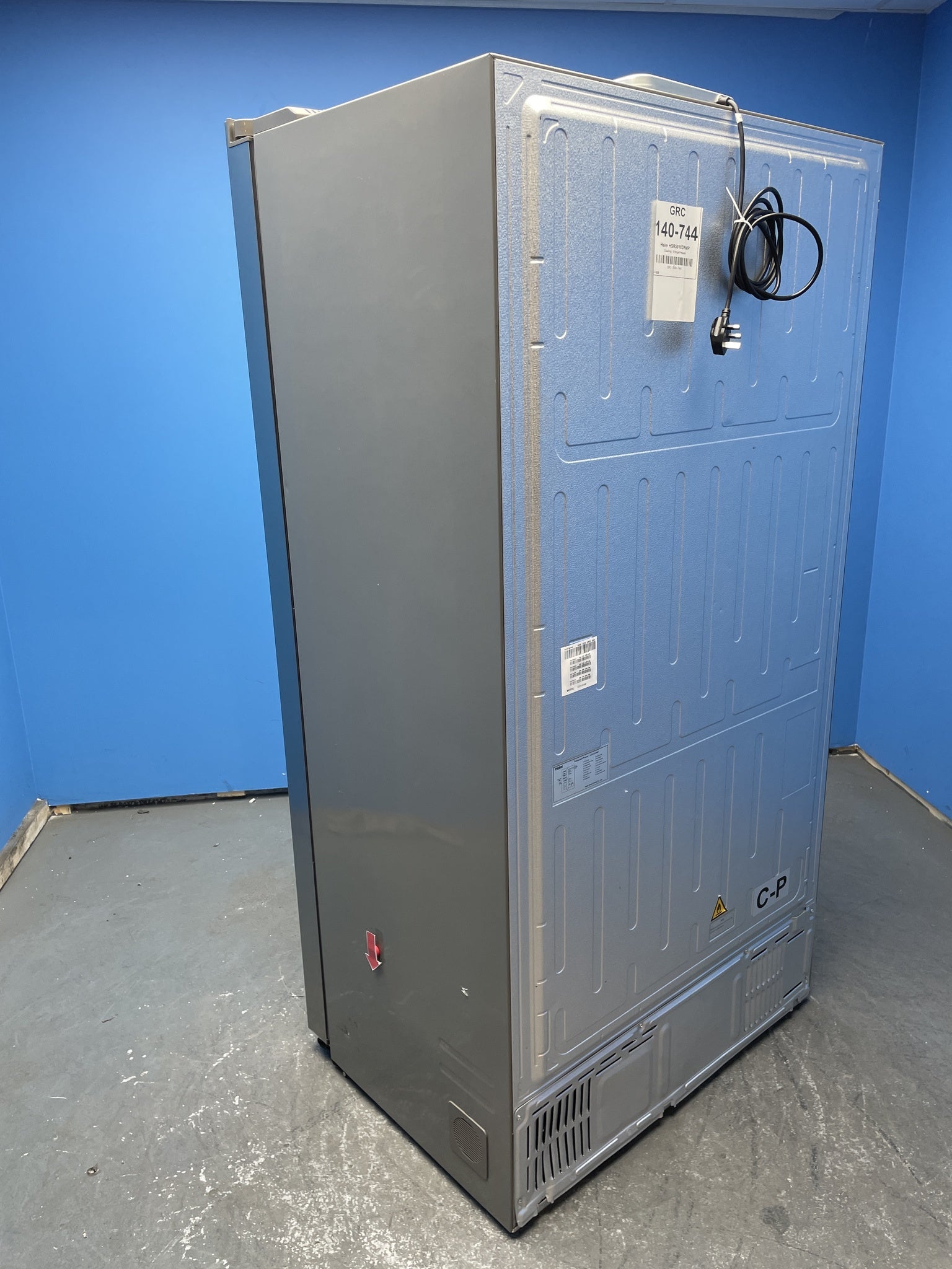 Haier Series 3 HSR5918DNMP 591 Litre American Style Fridge Freezer