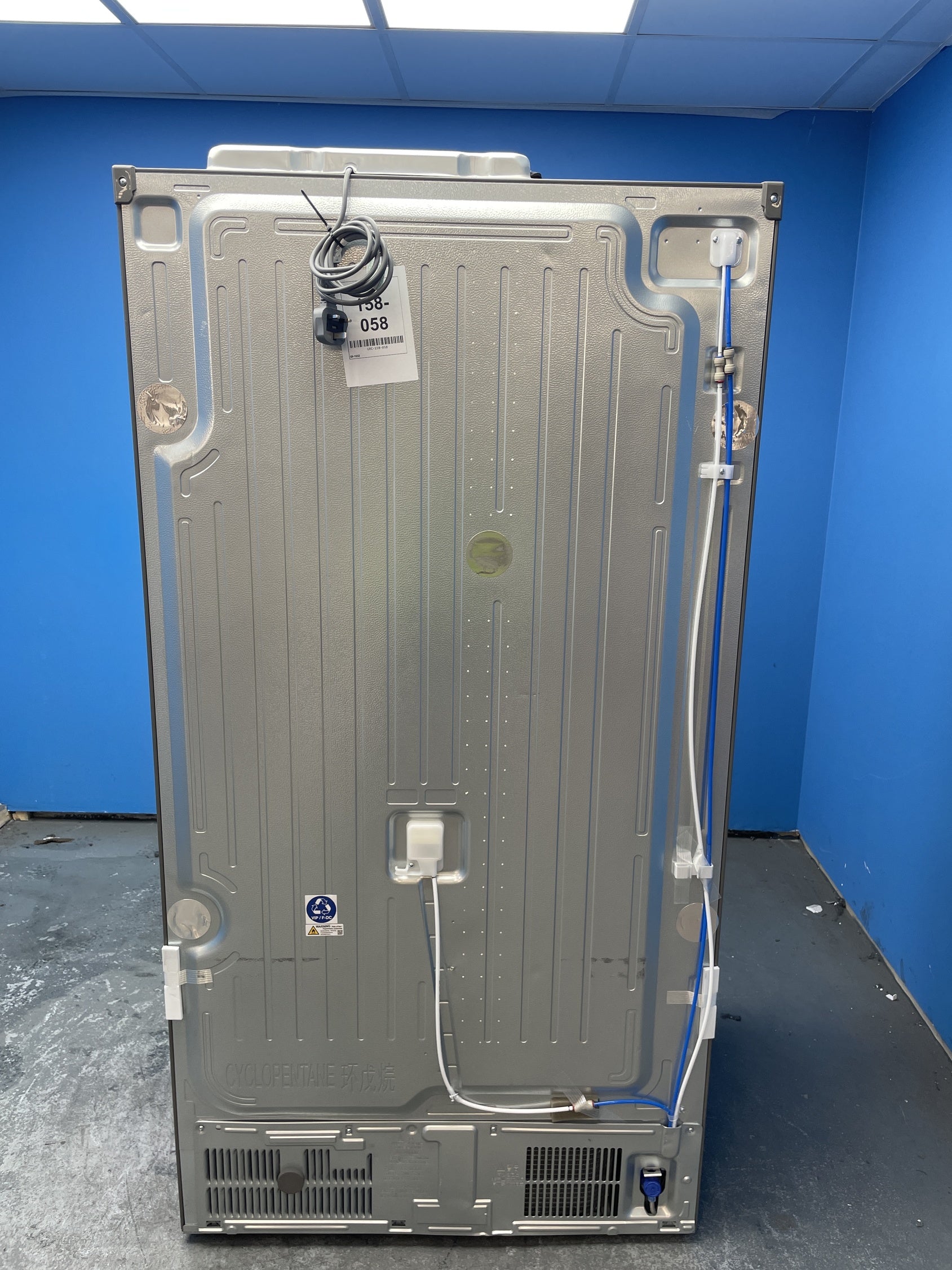 #GRC-158-058 - LG GSXE81PYBD InstaView American Style Fridge Freezer
