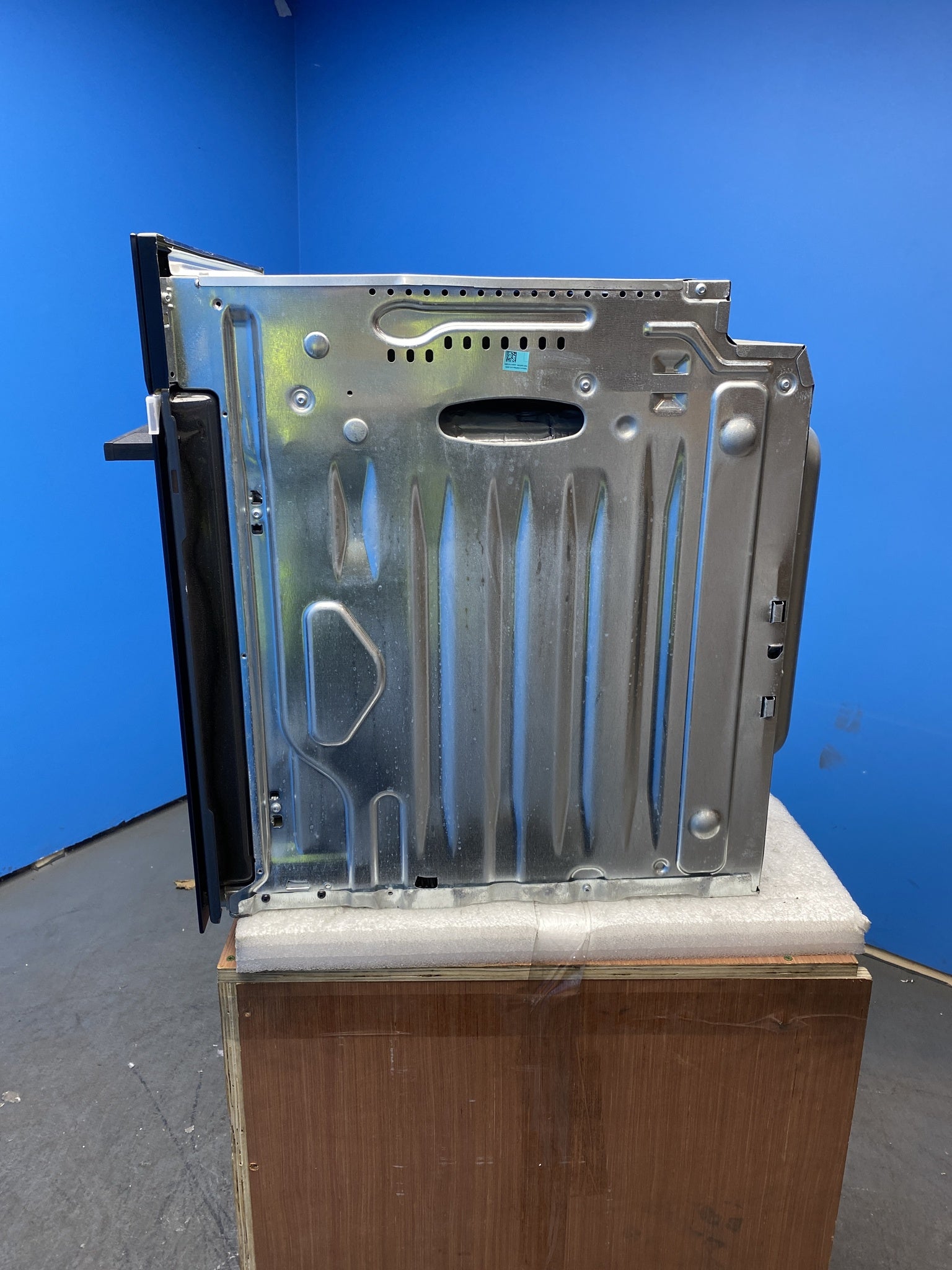 AEG PO9000ST 9000 Series 70 Litre Built-In SteamPro Oven