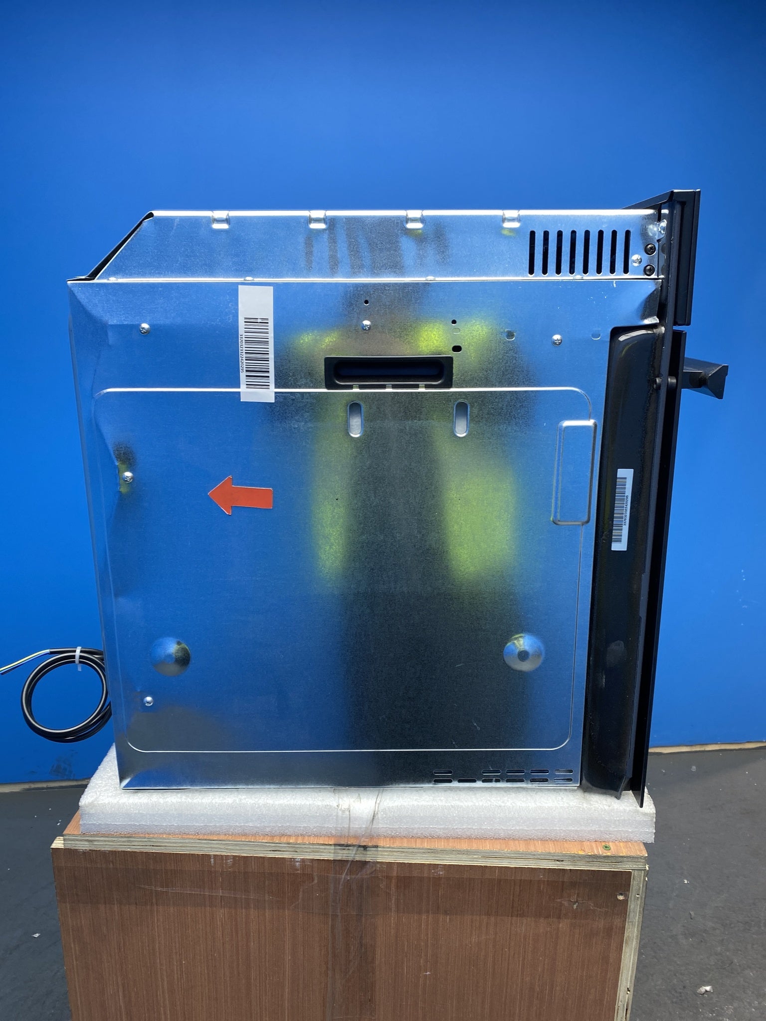 Haier HWO60SM6T5BH I-Touch Series 6 70L Built-in Single Oven