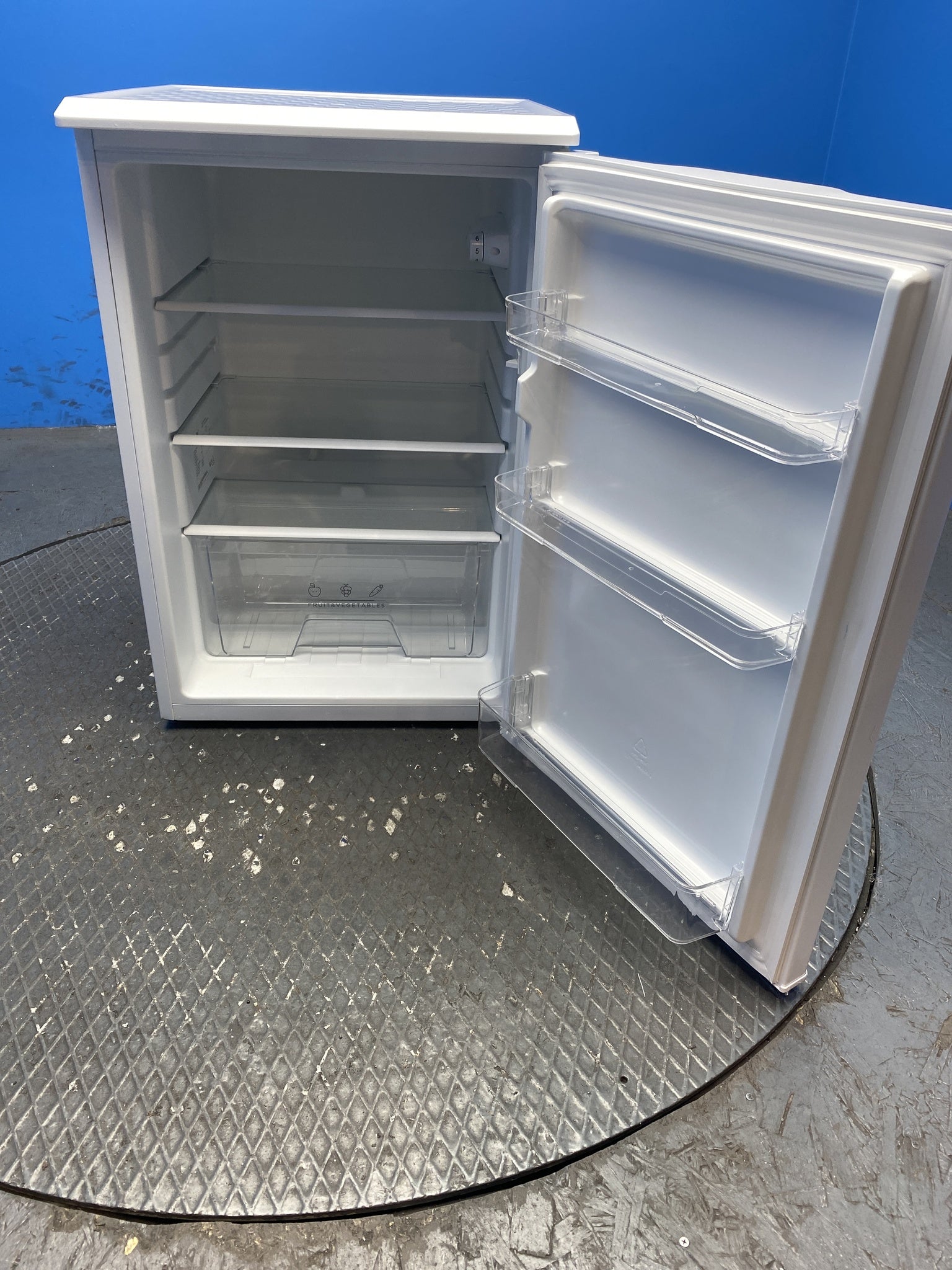 COMFEE' RCD133WH2(E) 131L Under-Counter Larder Fridge