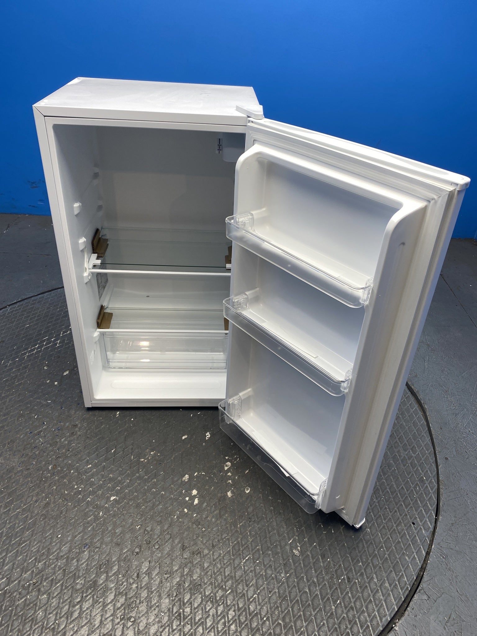 Statesman UC47LFW 93 Litres Under Counter Fridge