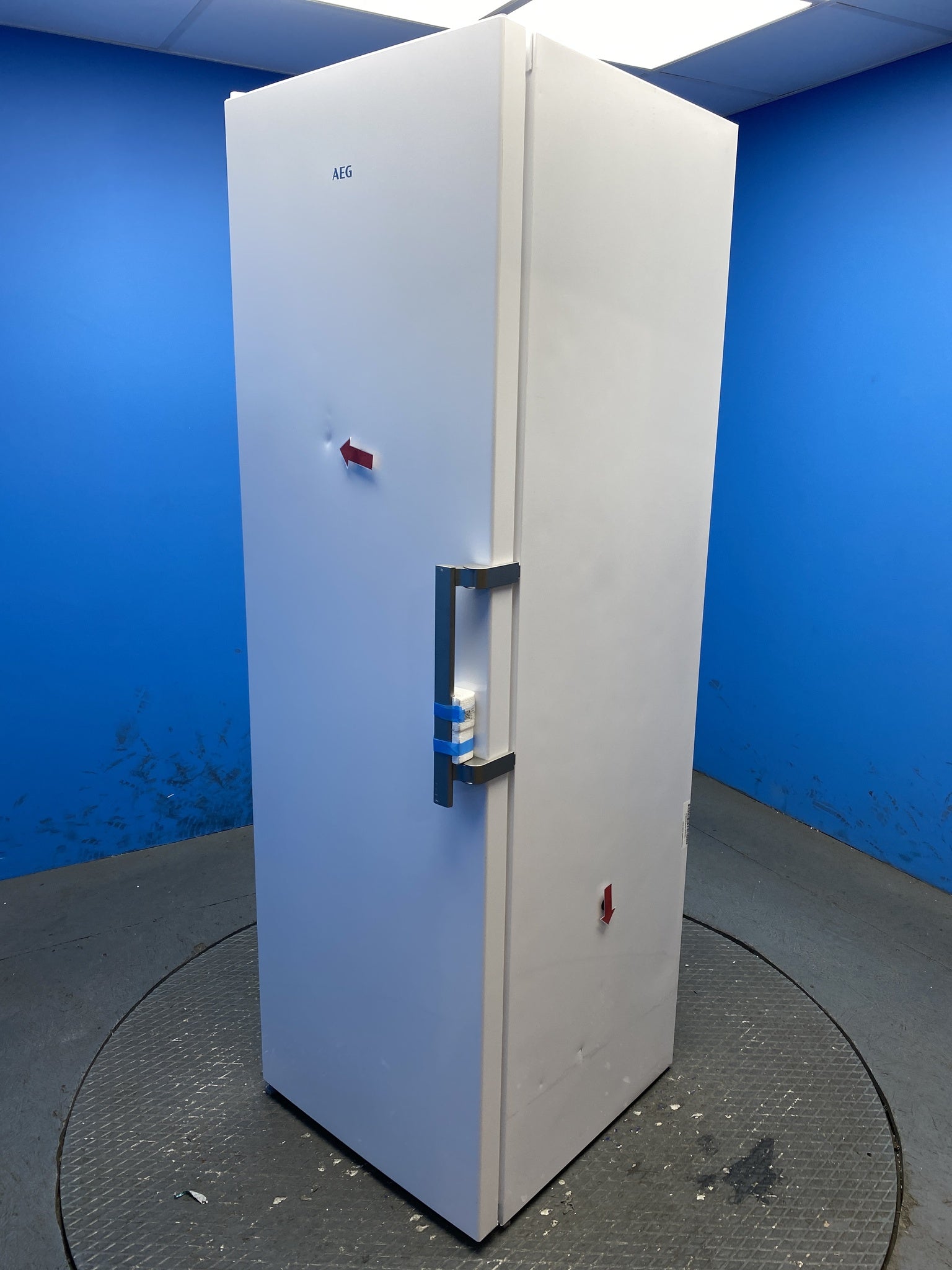 AEG 7000 Series OAG7M281EW 278L No Frost Tall Freezer