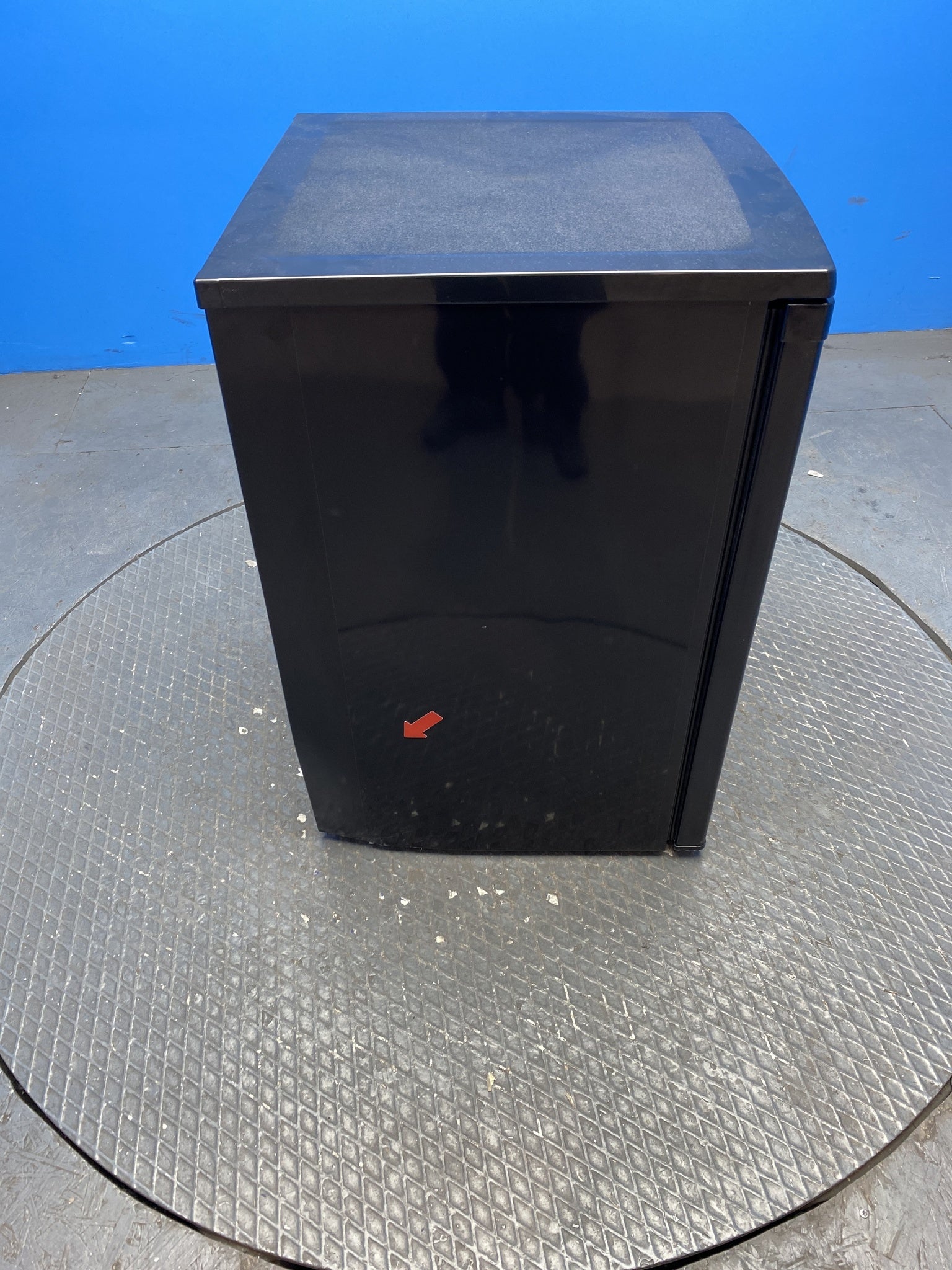 Igenix IG255B 136 Litre Under Counter Fridge