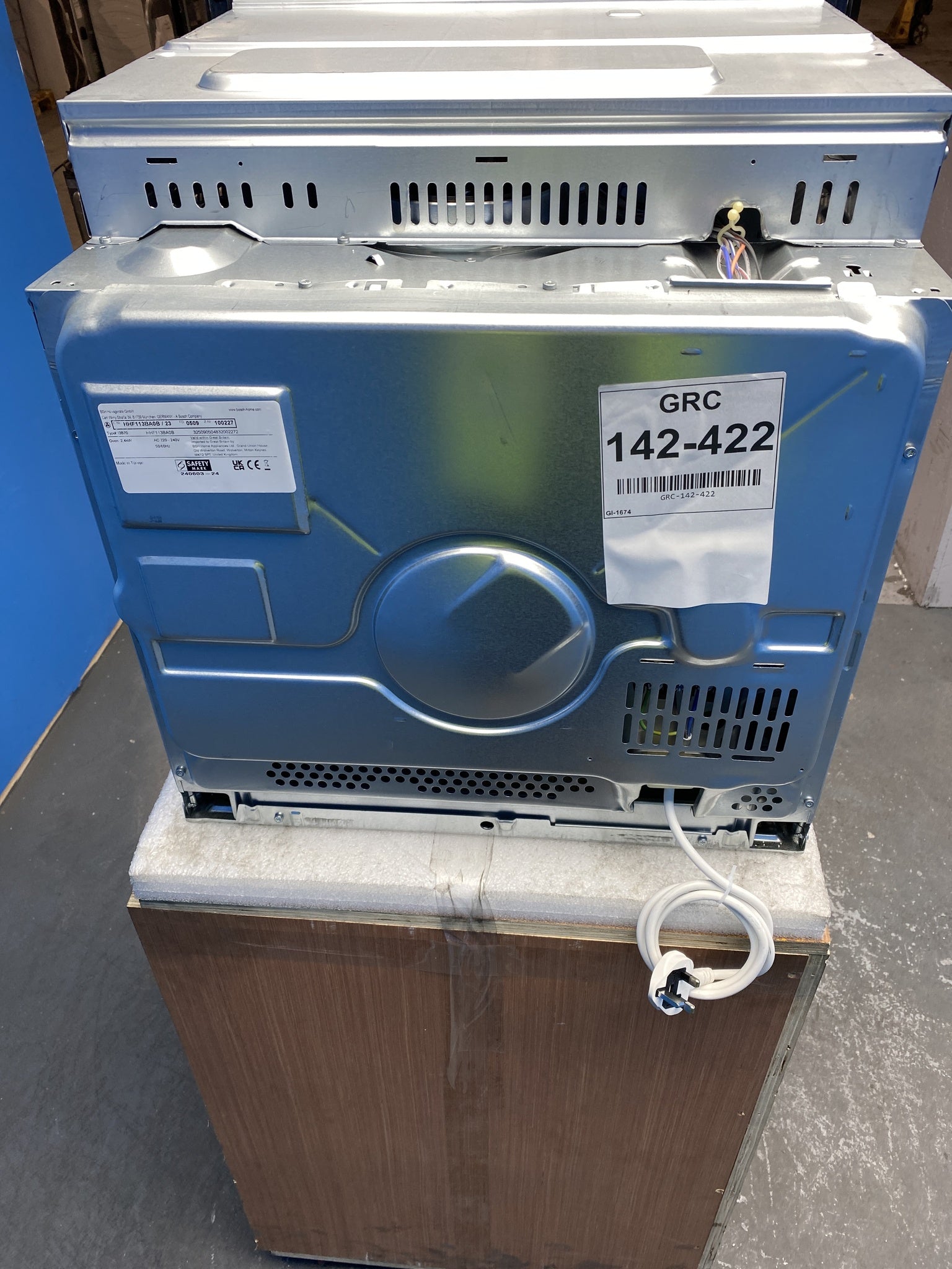 Bosch HHF113BA0B Series 2 Built-In Single Electric Oven