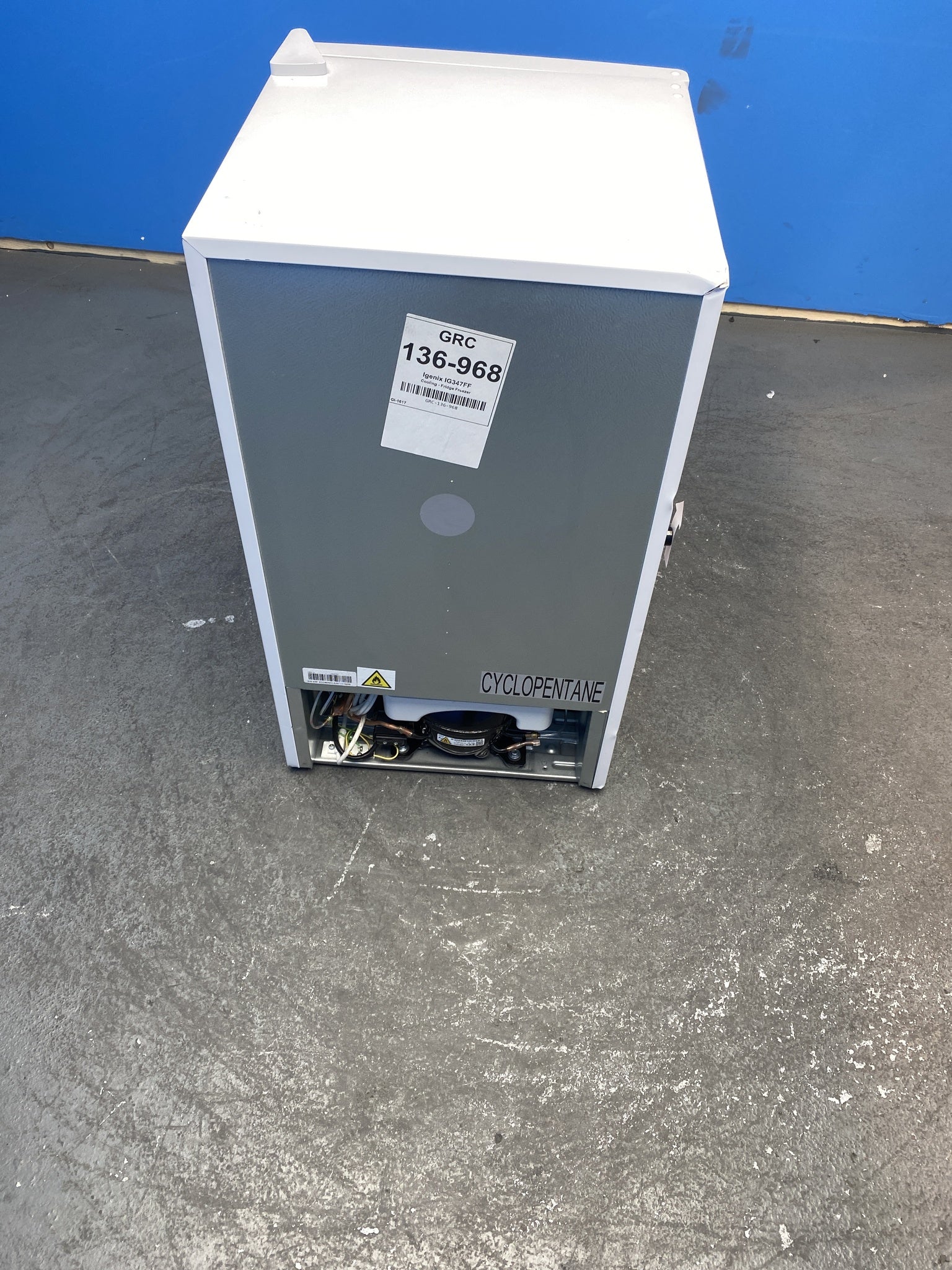 Igenix IG347FF 96 Litre Undercounter Fridge Freezer