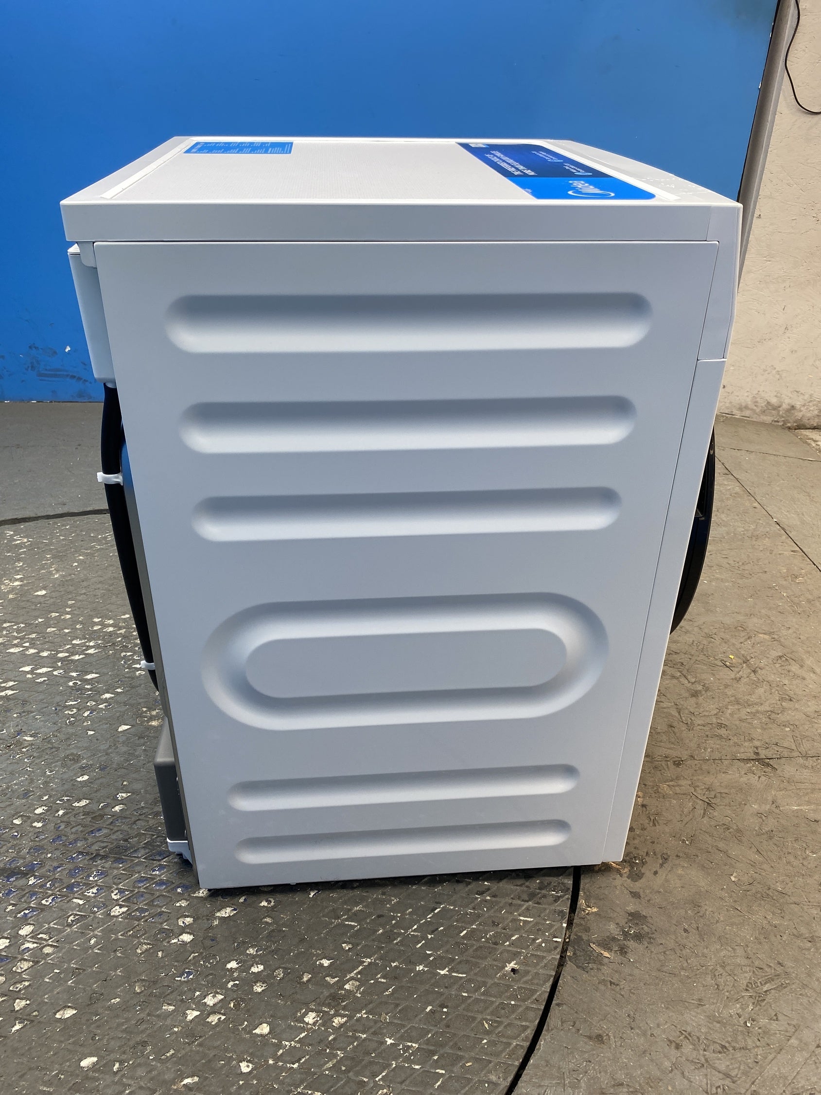 #GRC-158-731 - Midea MD200H90WB/W 9kg Heat Pump Tumble Dryer in White