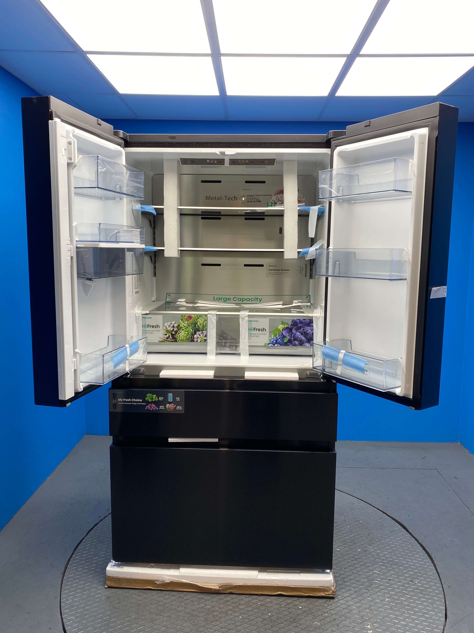 Hisense RF749N4SWFE 579 Litre French Door Fridge Freezer