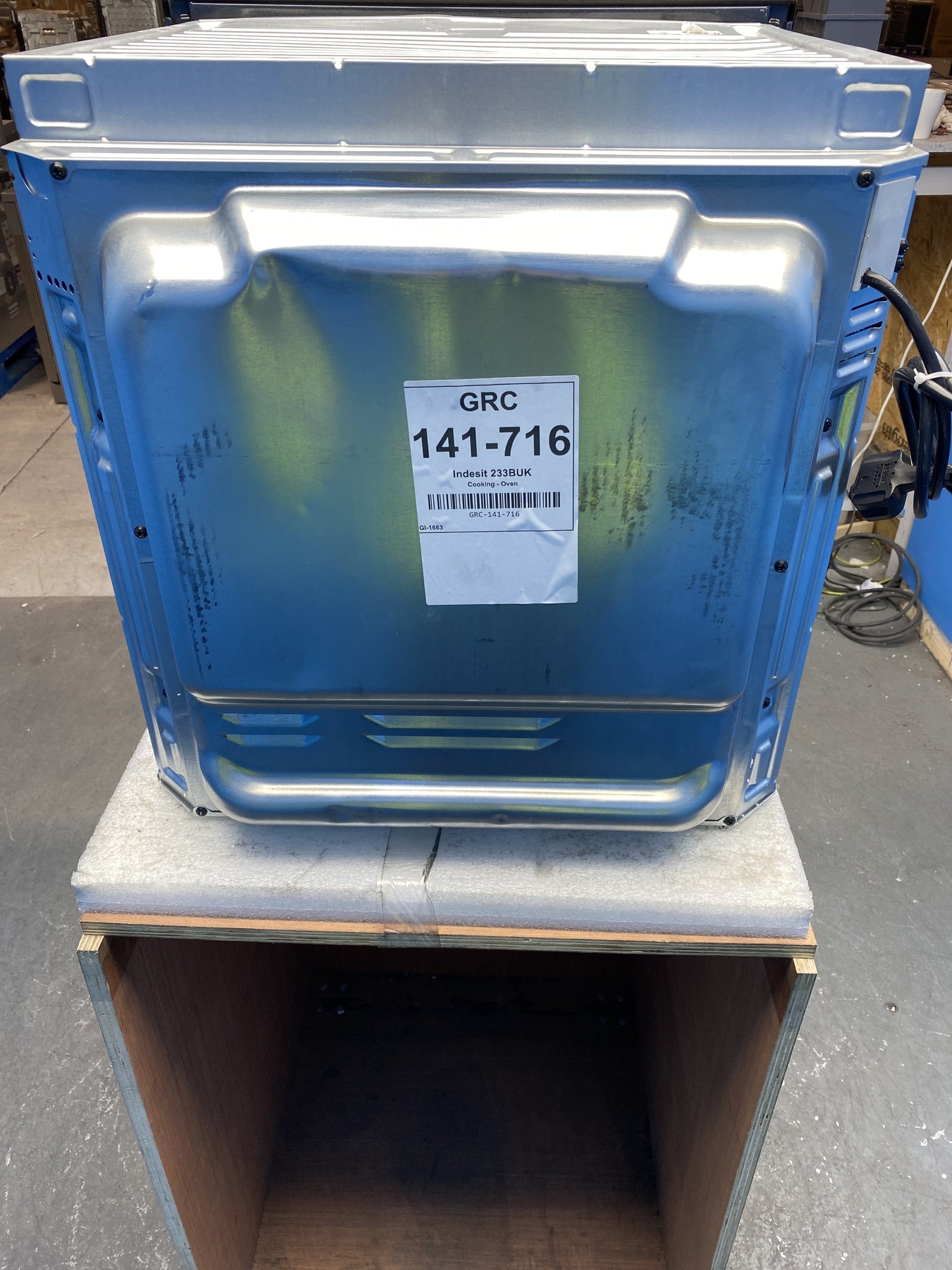 Indesit 66 L Built-In Electric Oven – Black A Rated