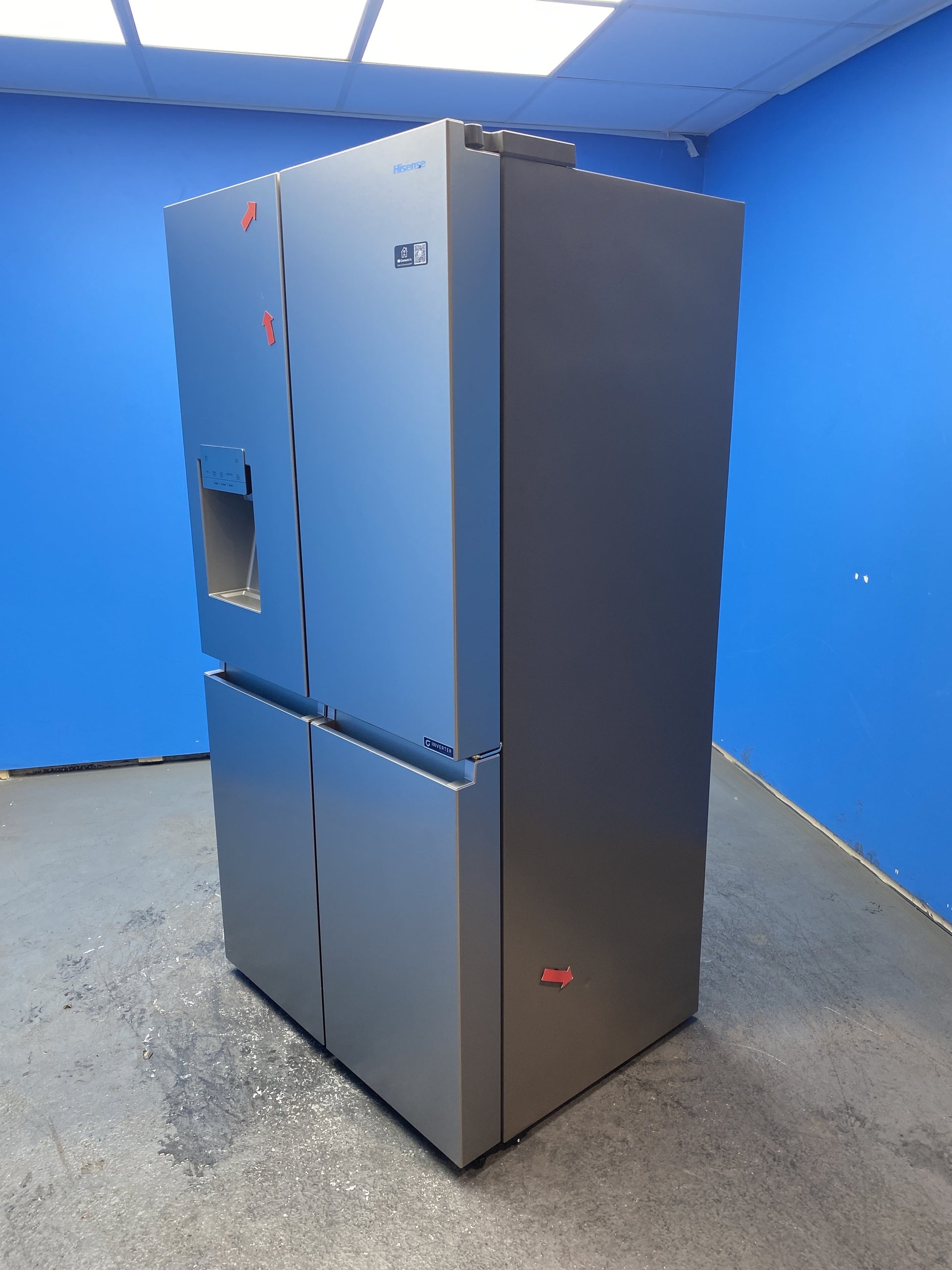 Hisense RQ760N4SASE 4-Door 584L American Fridge Freezer