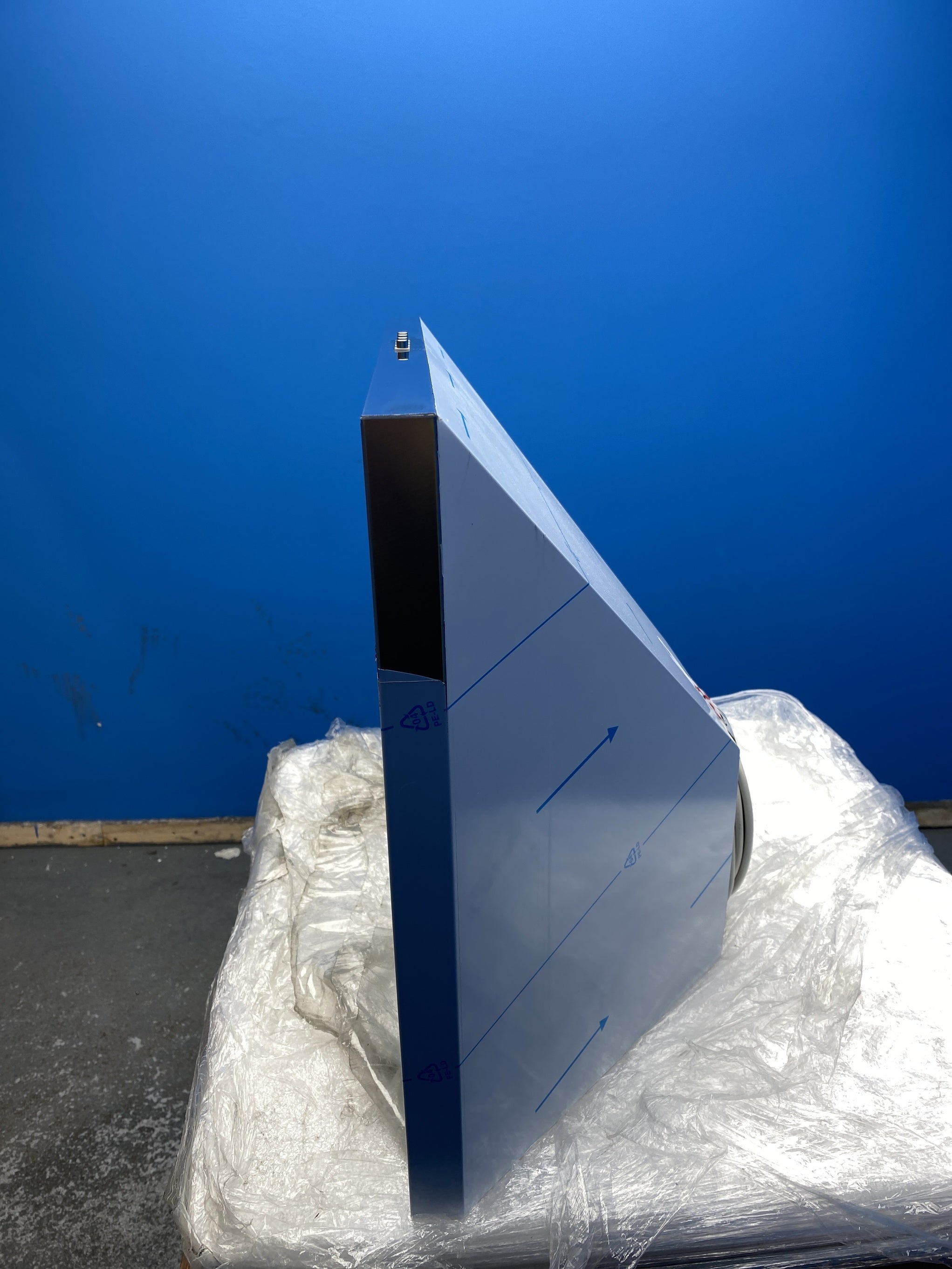 #GRC-150-204 - AEG LFC316X 60cm Stainless Steel Pyramid Chimney Hood
