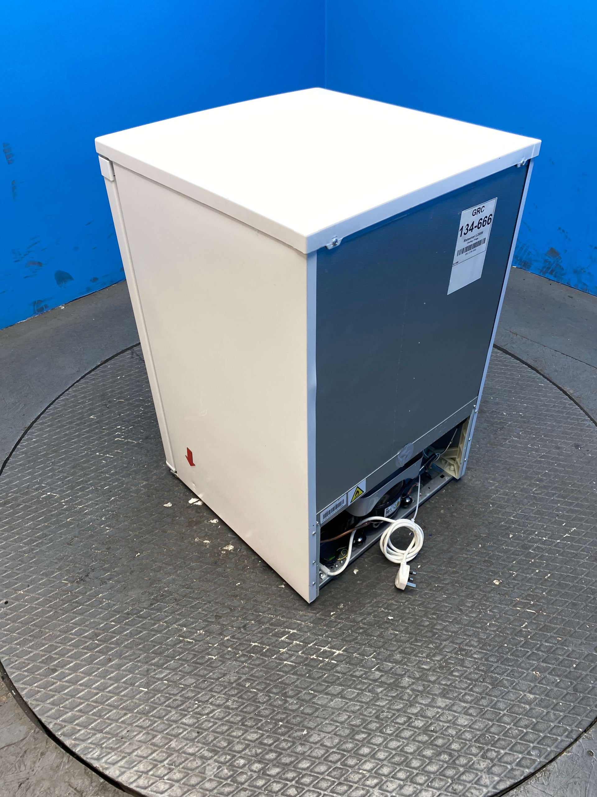 Statesman L255W 113 Litre 55cm Under Counter Fridge