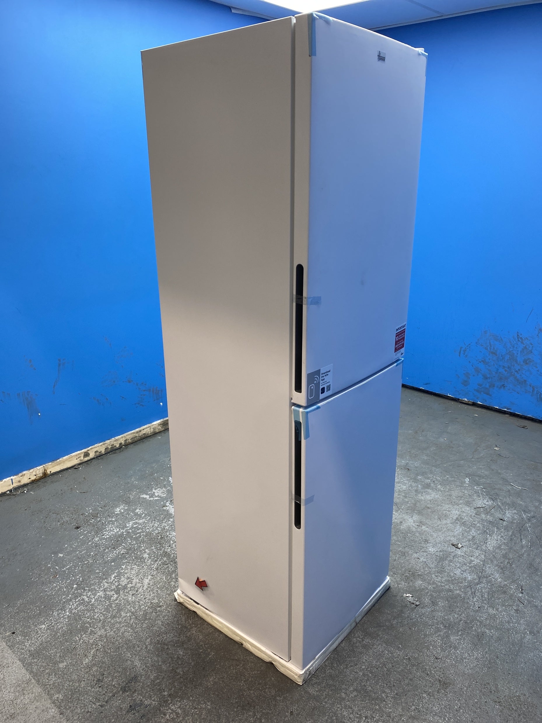 #GRC-157-070 - Hoover HVT3CLECKIHW 235 Litre Combi Fridge Freezer