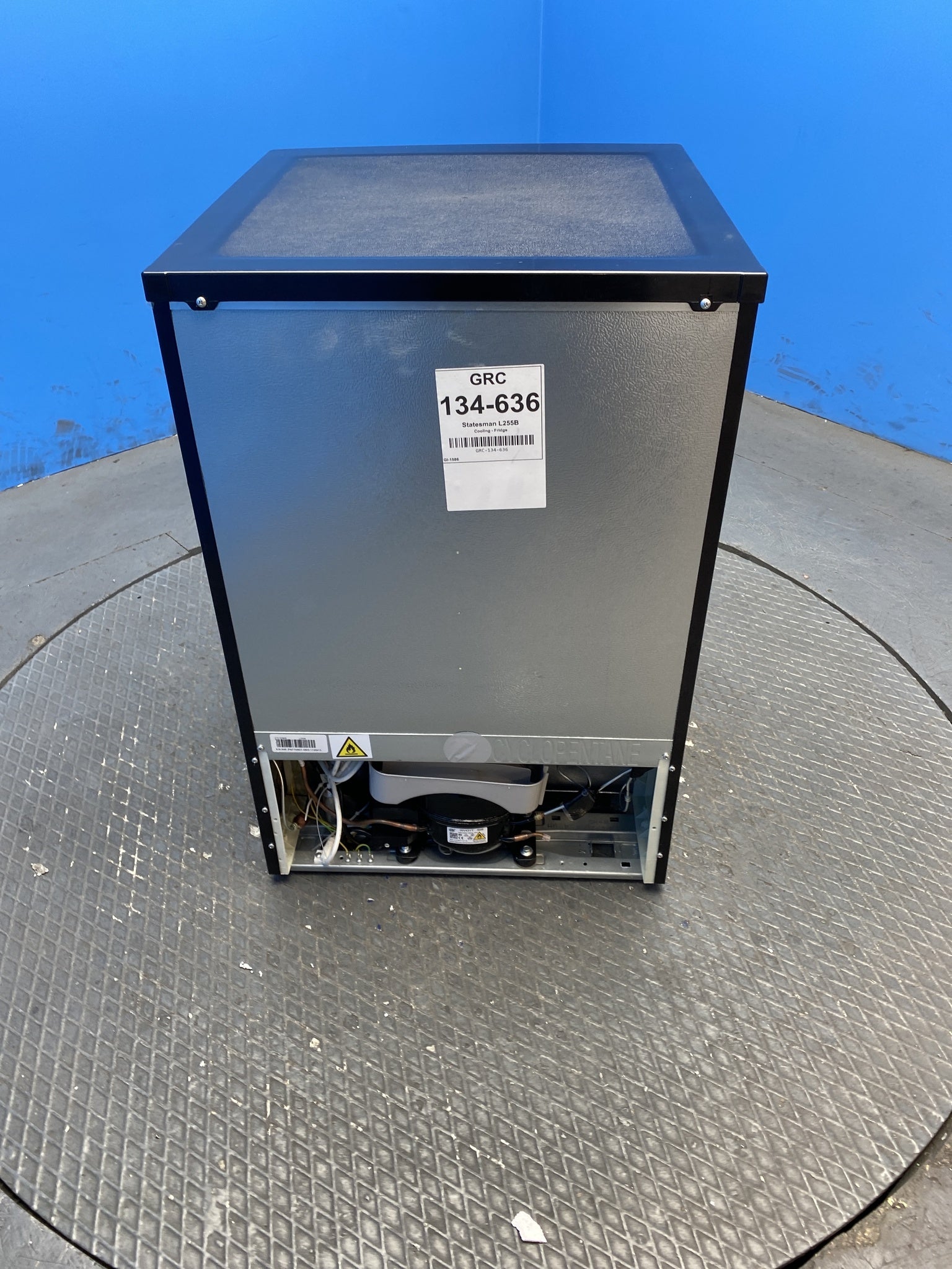 Statesman L255B 113 Litre 55cm Under Counter Fridge