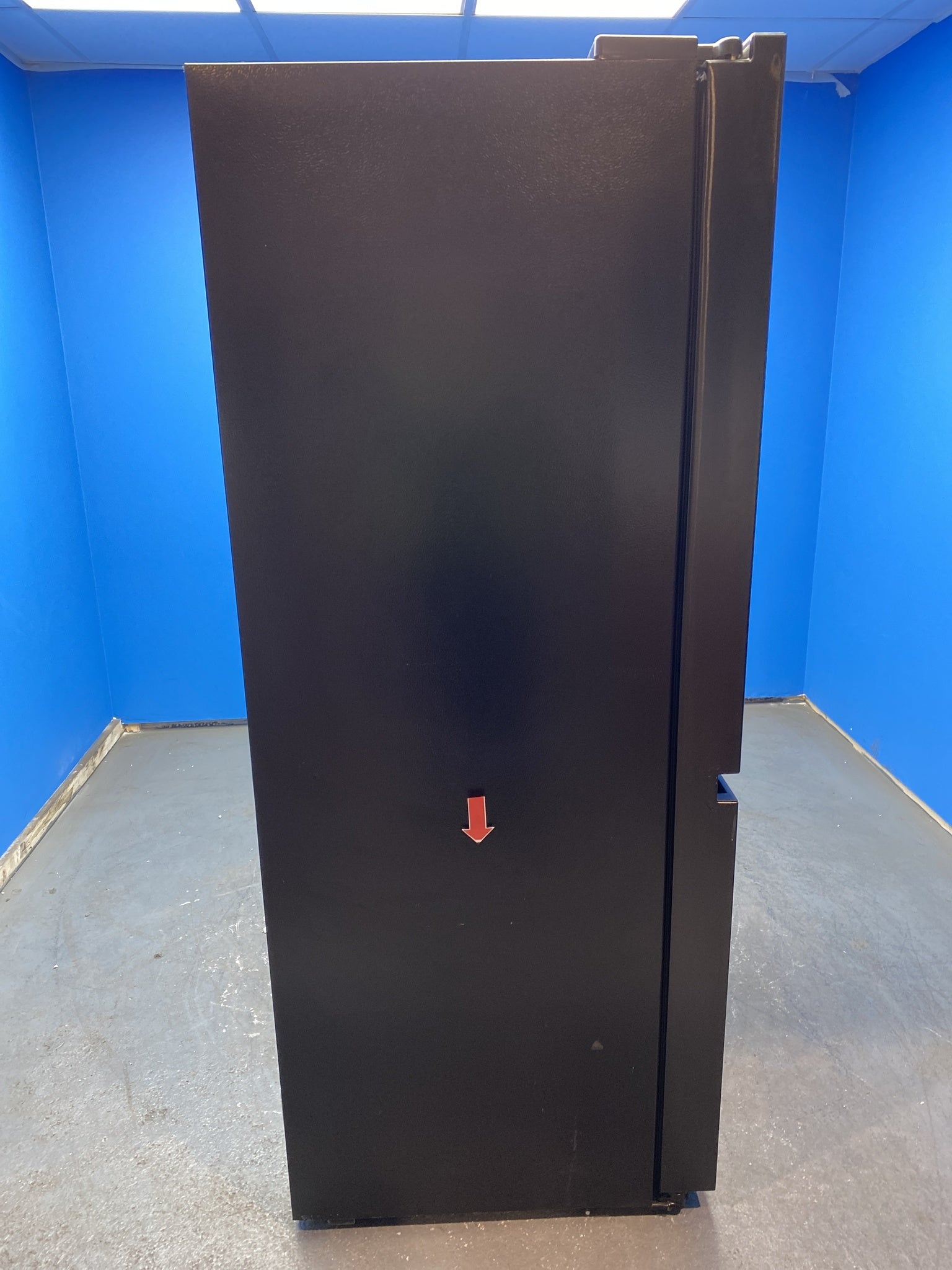 Hisense RS840N4WFE 649 Litre American Style Fridge Freezer