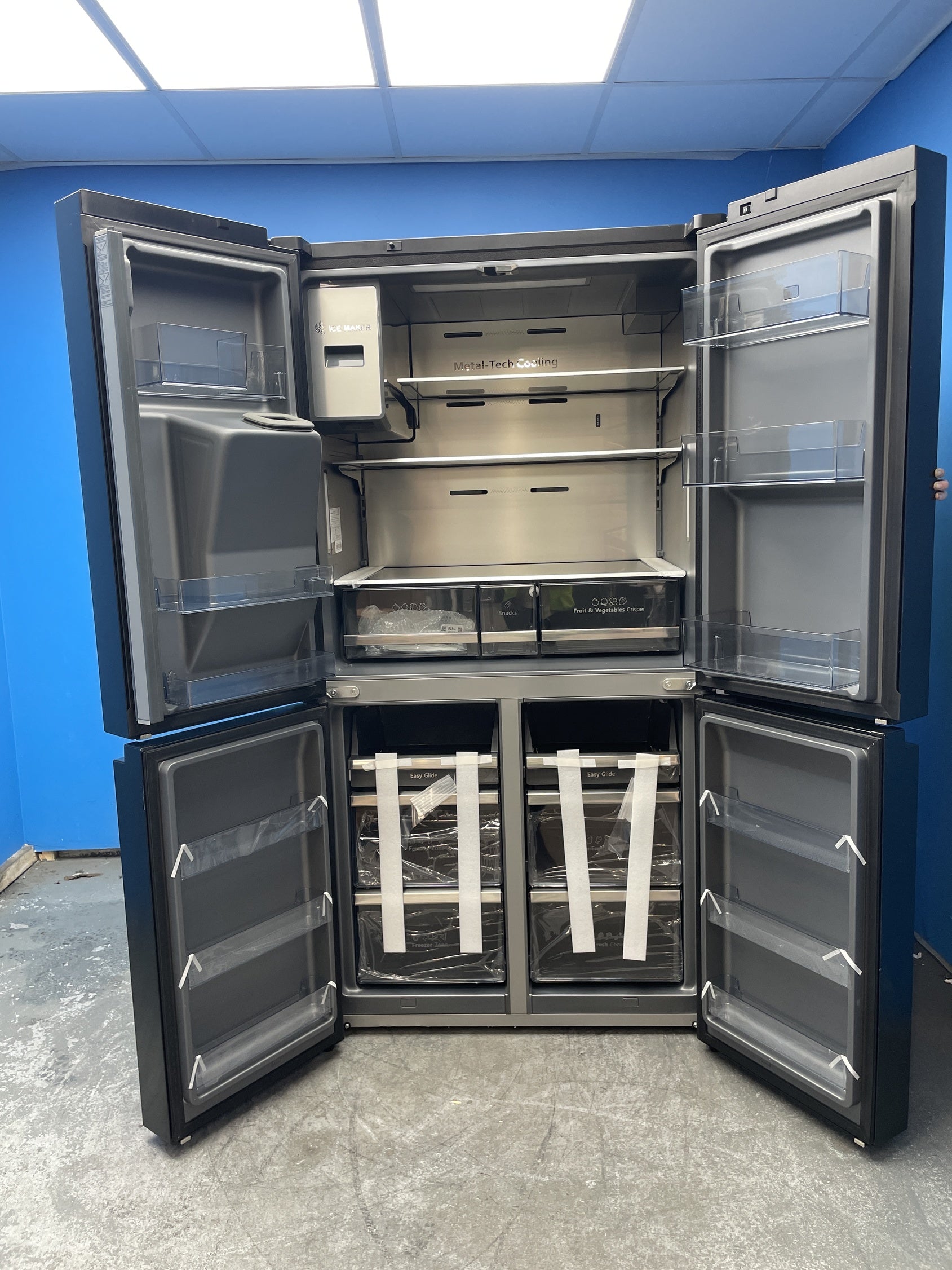 #GRC-158-072 - Hisense PureFlat RQ760N4IFE American Style Fridge Freezer