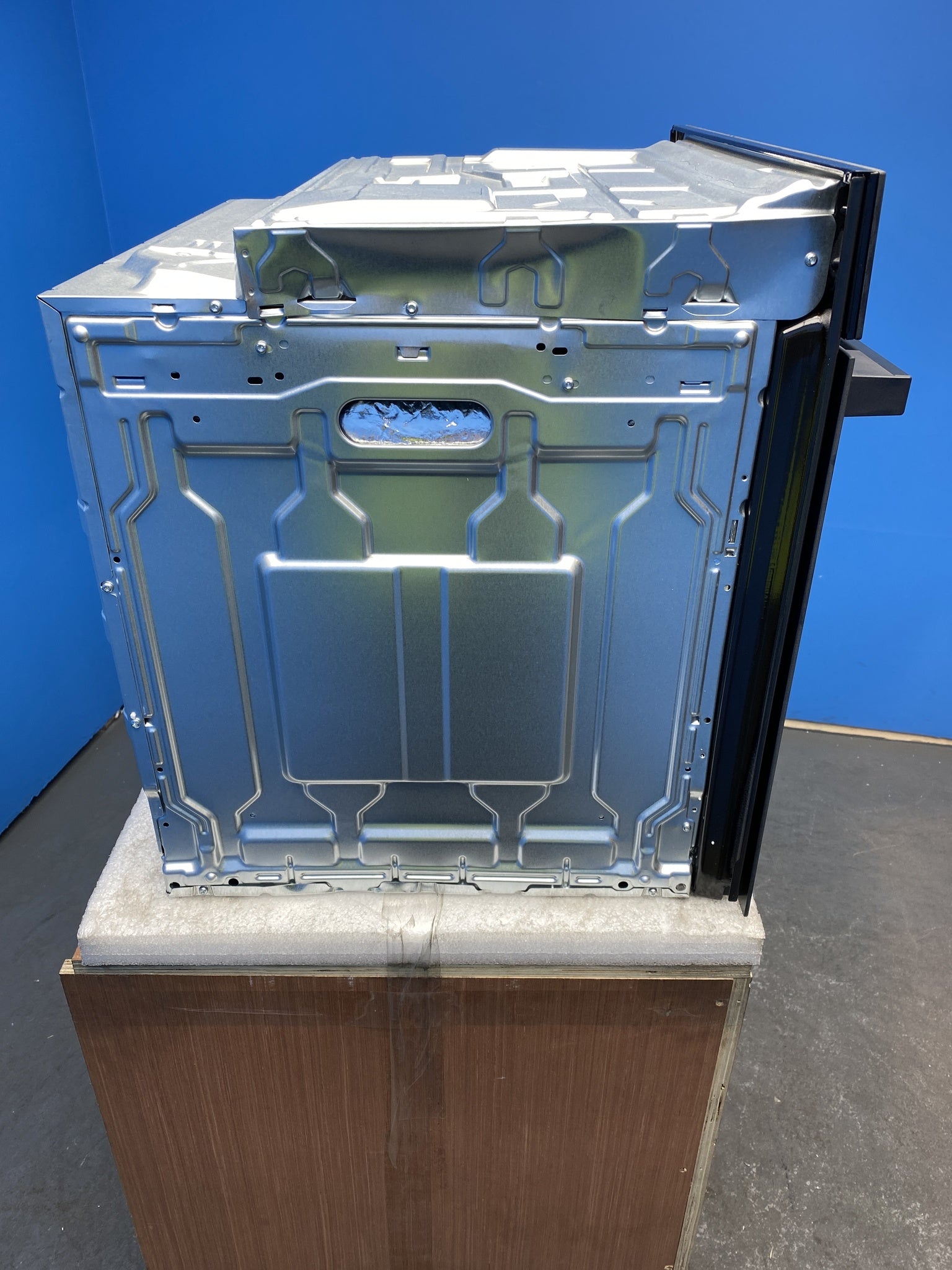 Hisense Hi2 BI626PBUPUK Built-In Electric Pyrolytic Single Oven