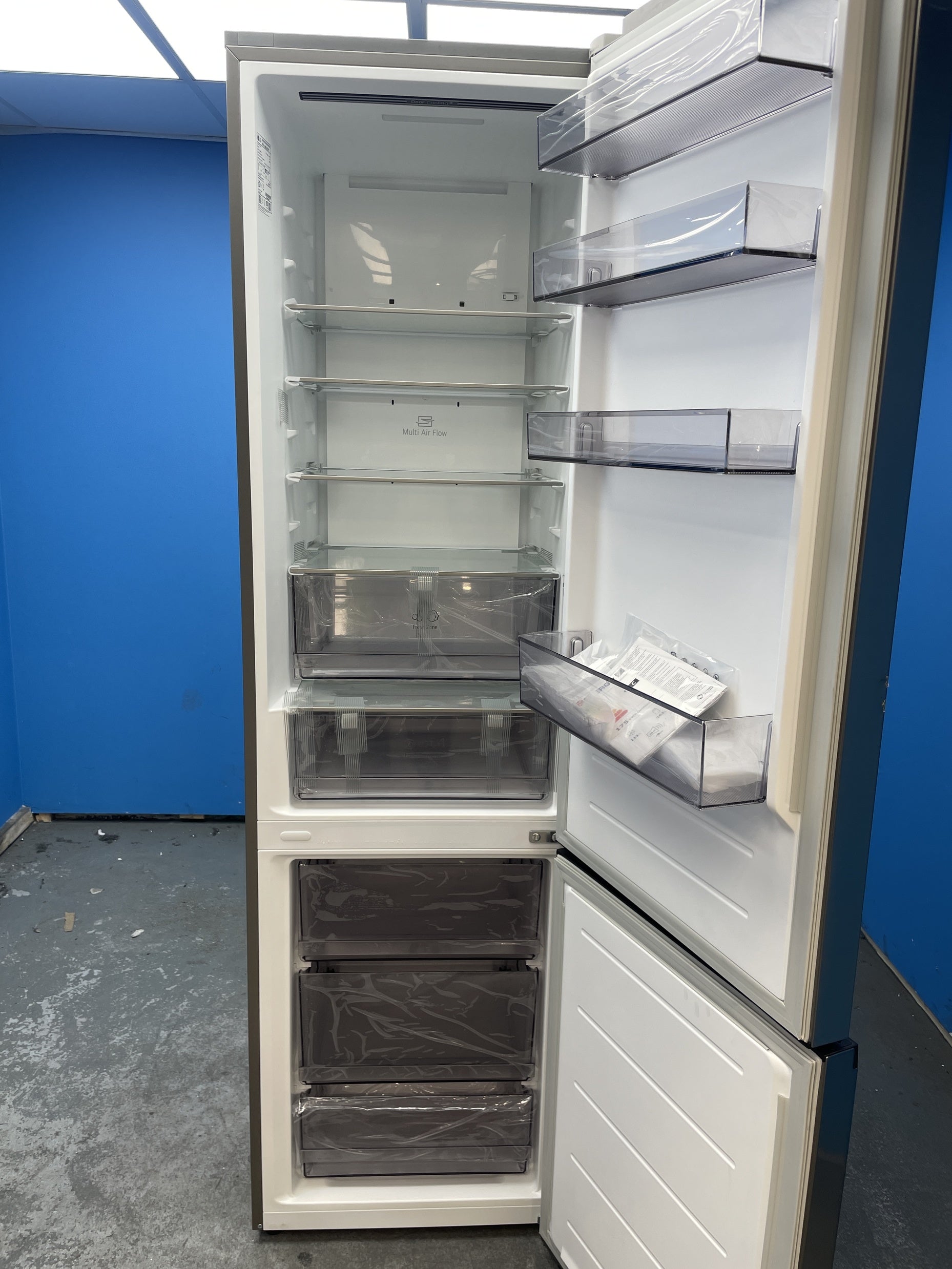 #GRC-158-133 - LG GBBSJ2CCPY 70/30 Total No Frost Fridge Freezer