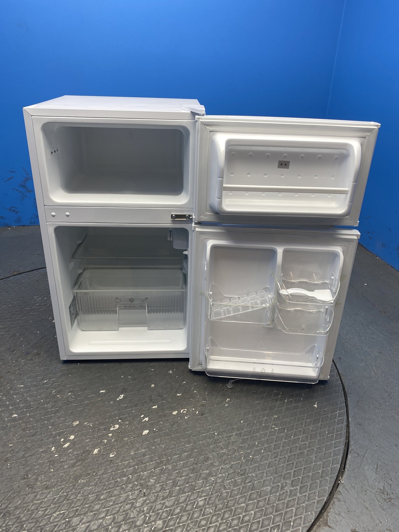 Igenix IG347FF 96 Litre Undercounter Fridge Freezer