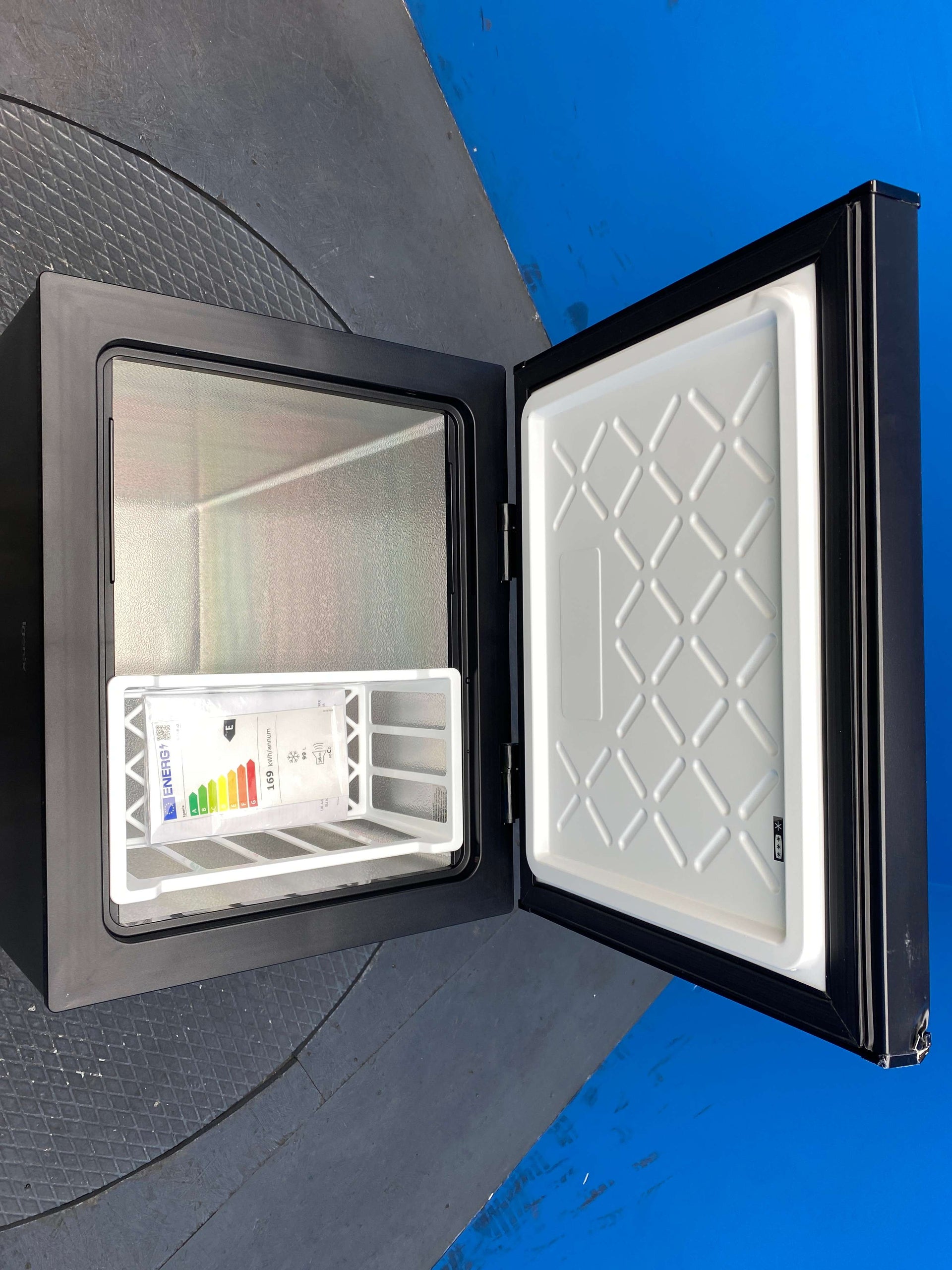 Igenix IG100B 99 Litre Freestanding Chest Freezer