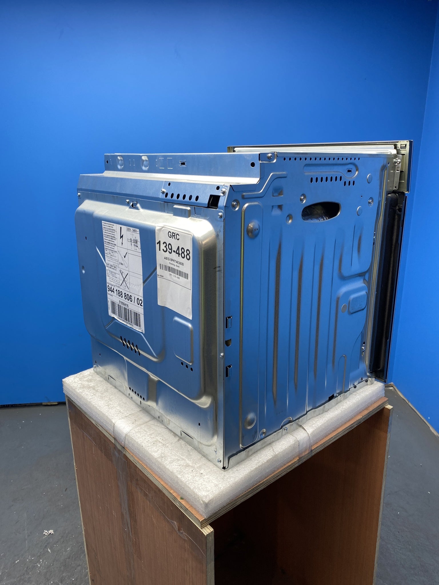 AEG 8000 Series BPK748380B SenseCook Pyrolytic Oven