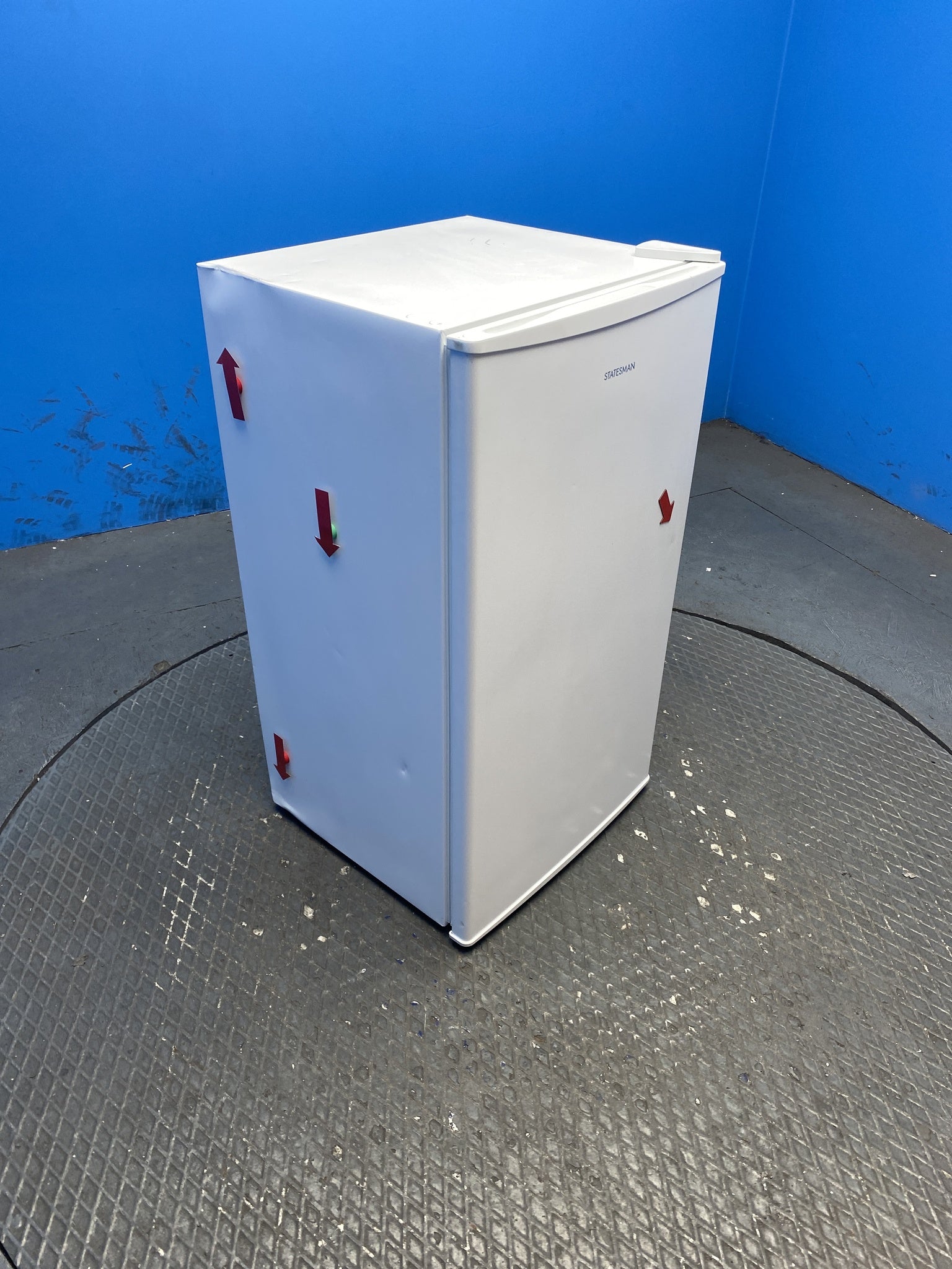 Statesman UC47LFW 93 Litres Under Counter Fridge