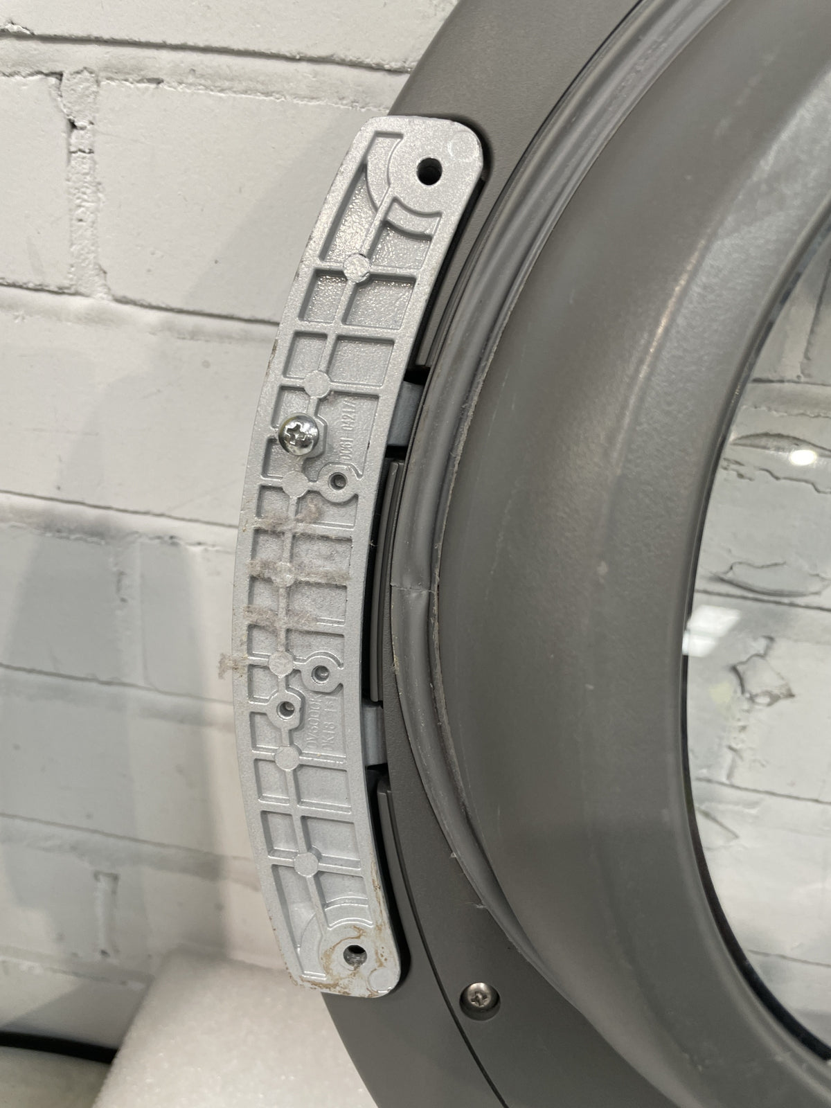 #GRC-157-433 - Samsung DV80M501333W Tumble Dryer Door