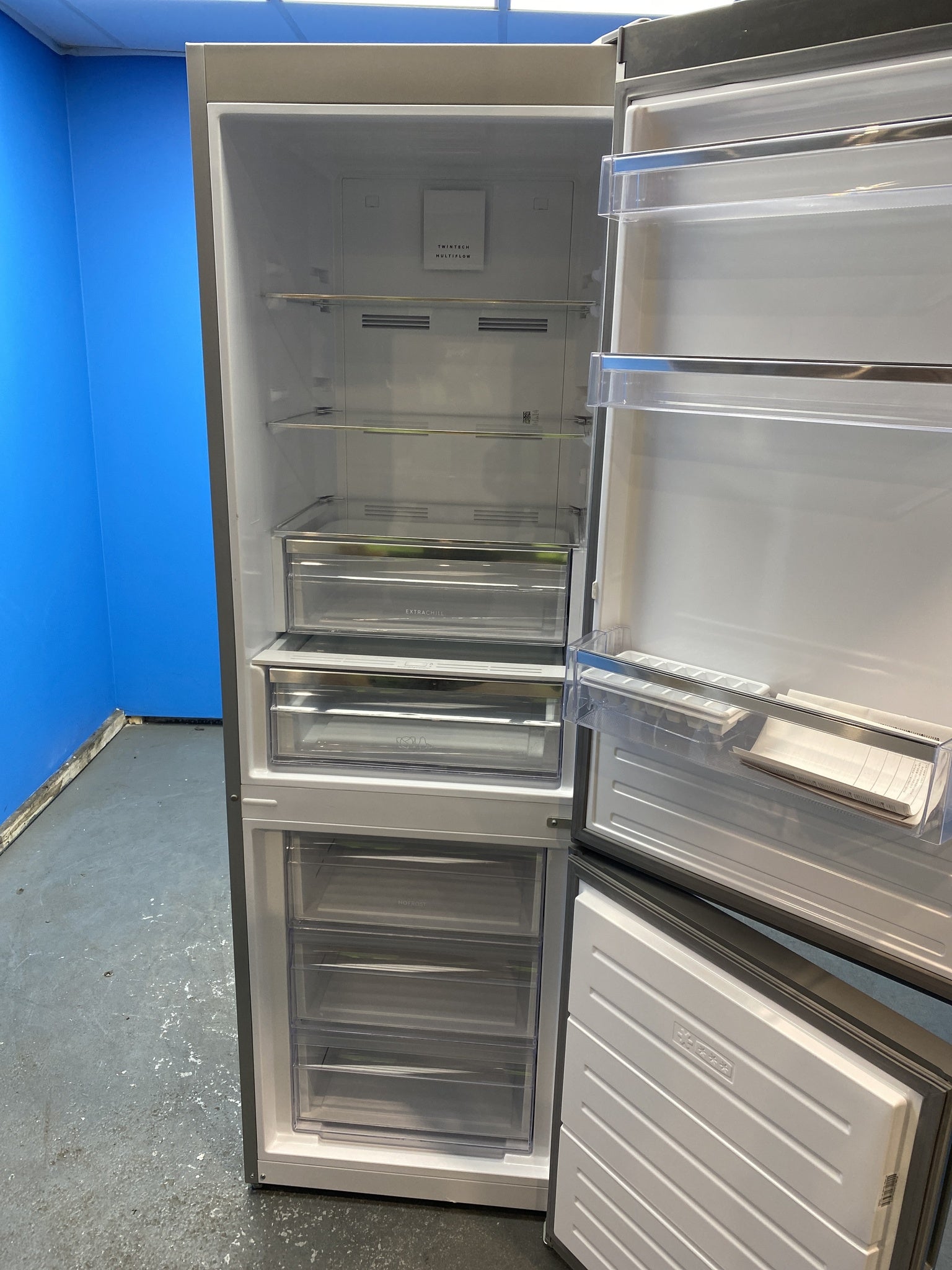 AEG RCB632E2MX 6000 Series TwinTech fridge freezer