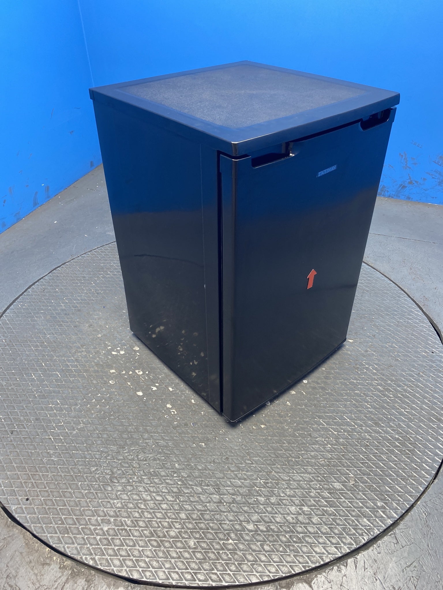 Statesman L255B 113 Litre 55cm Under Counter Fridge